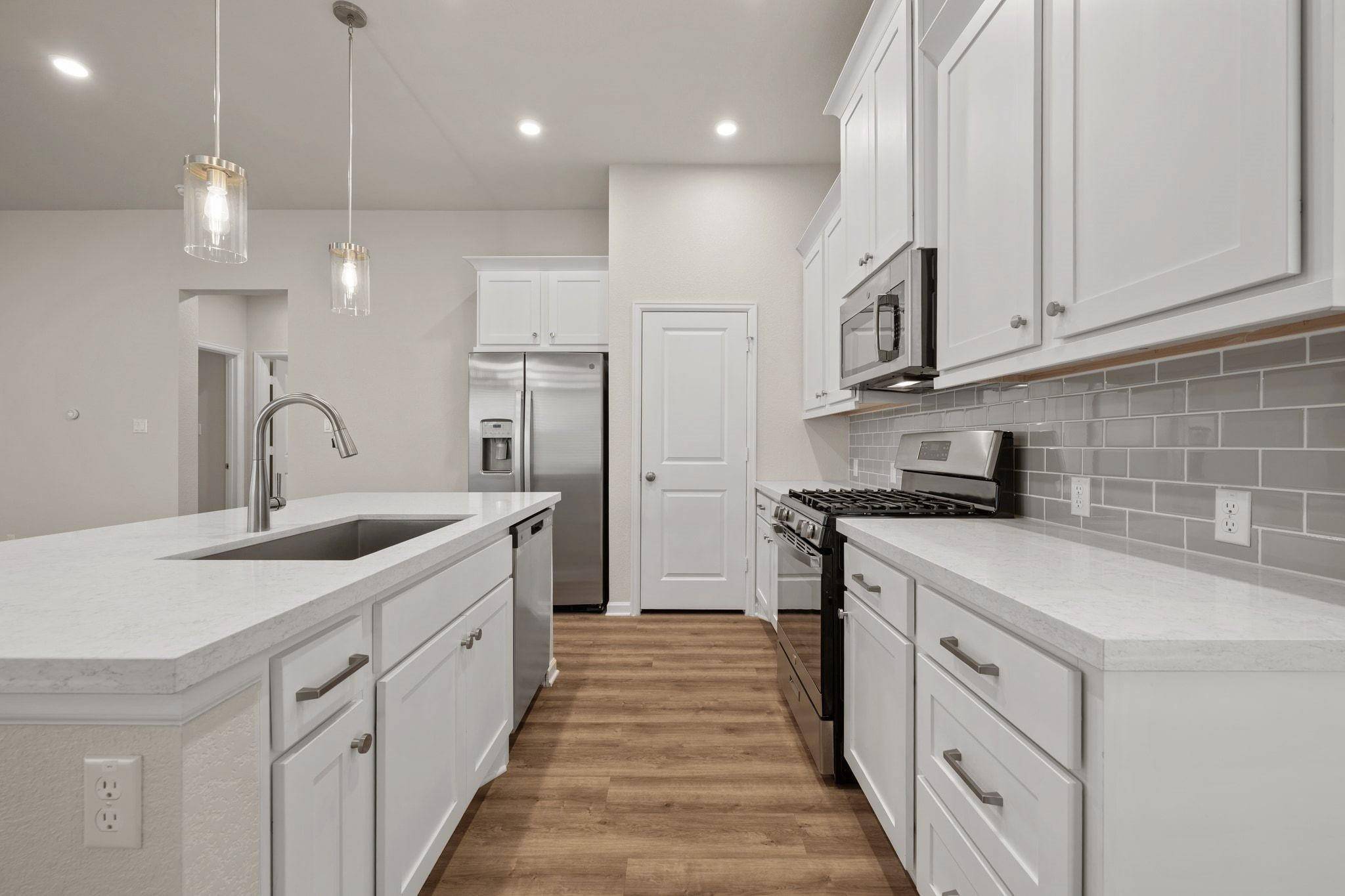 Liberty Hill, TX 78642,213 Banyon DR