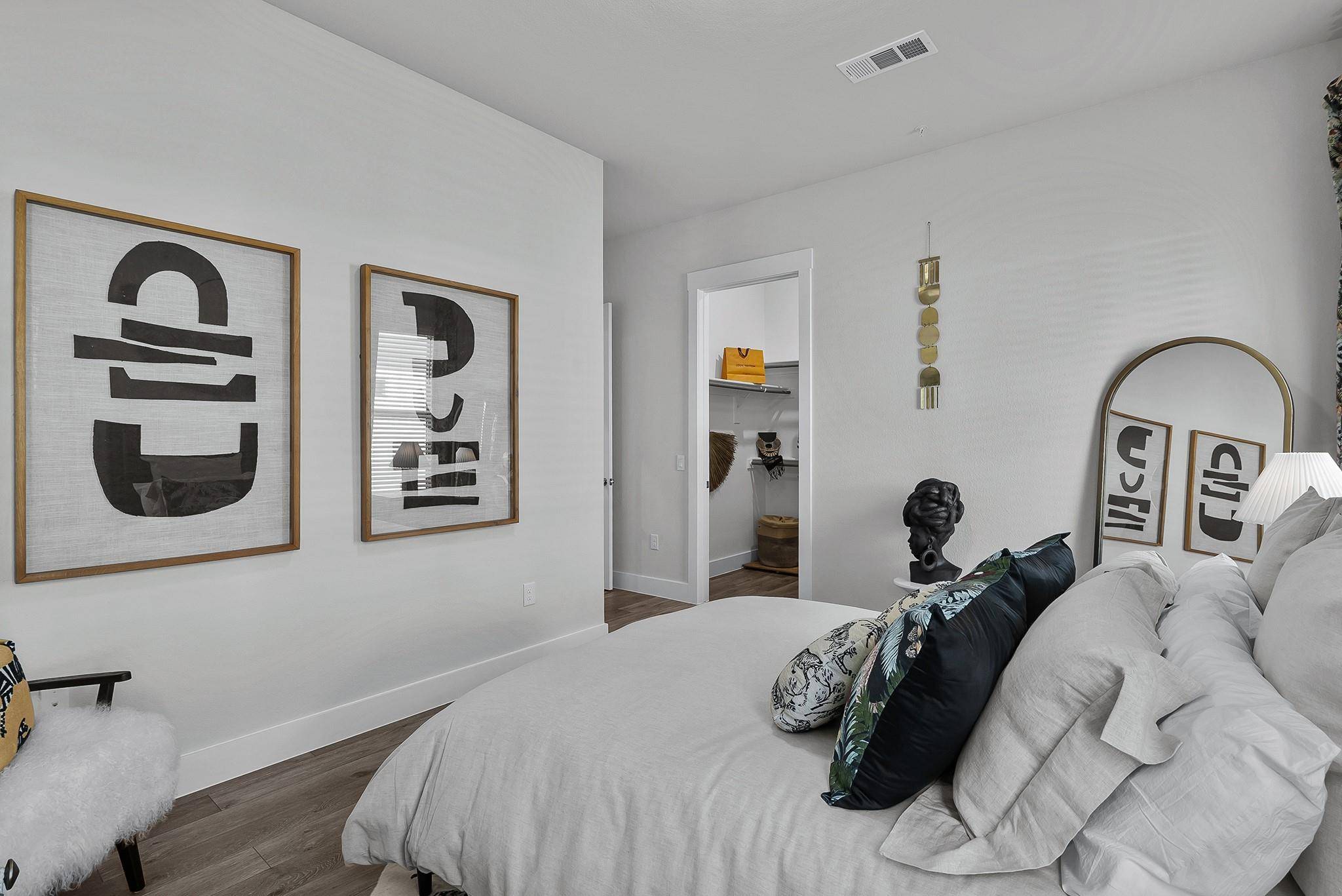 Buda, TX 78610,476 Suffield DR #812