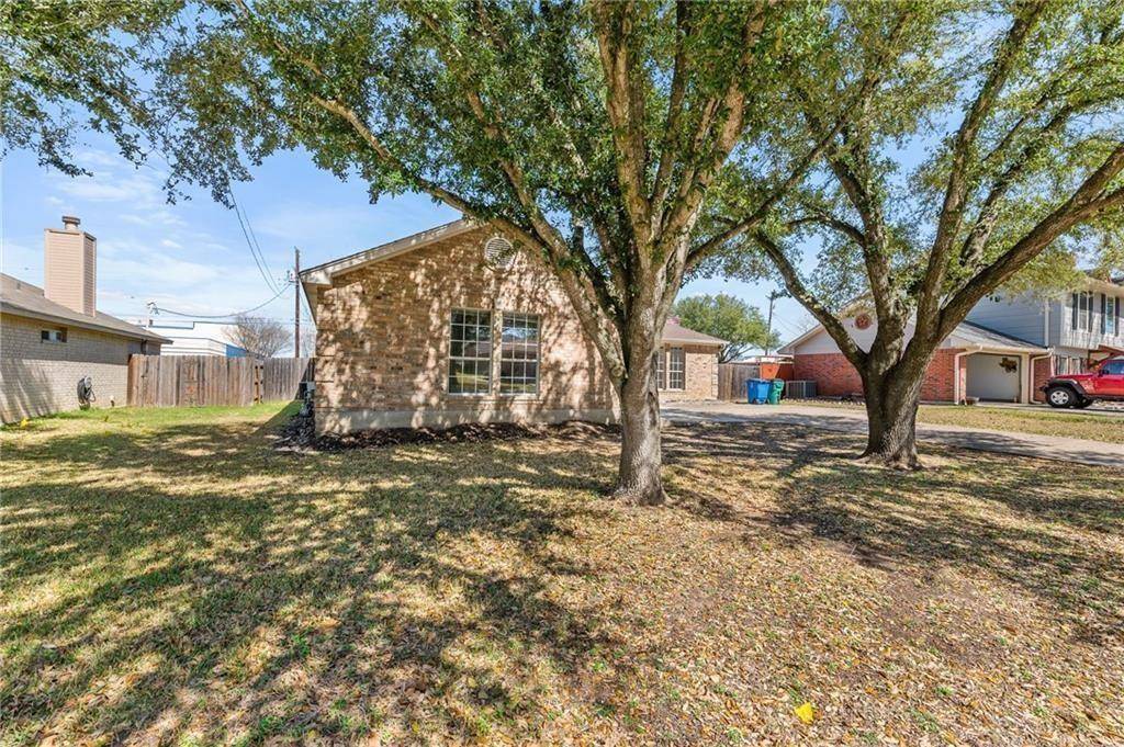 Taylor, TX 76574,2906 Greenlawn ST