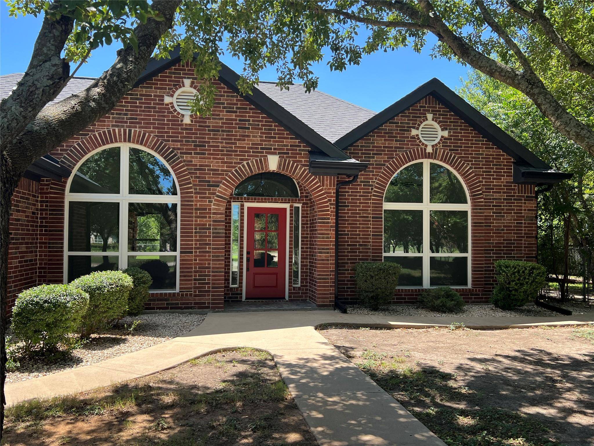Taylor, TX 76574,117 Cotton Rows LN