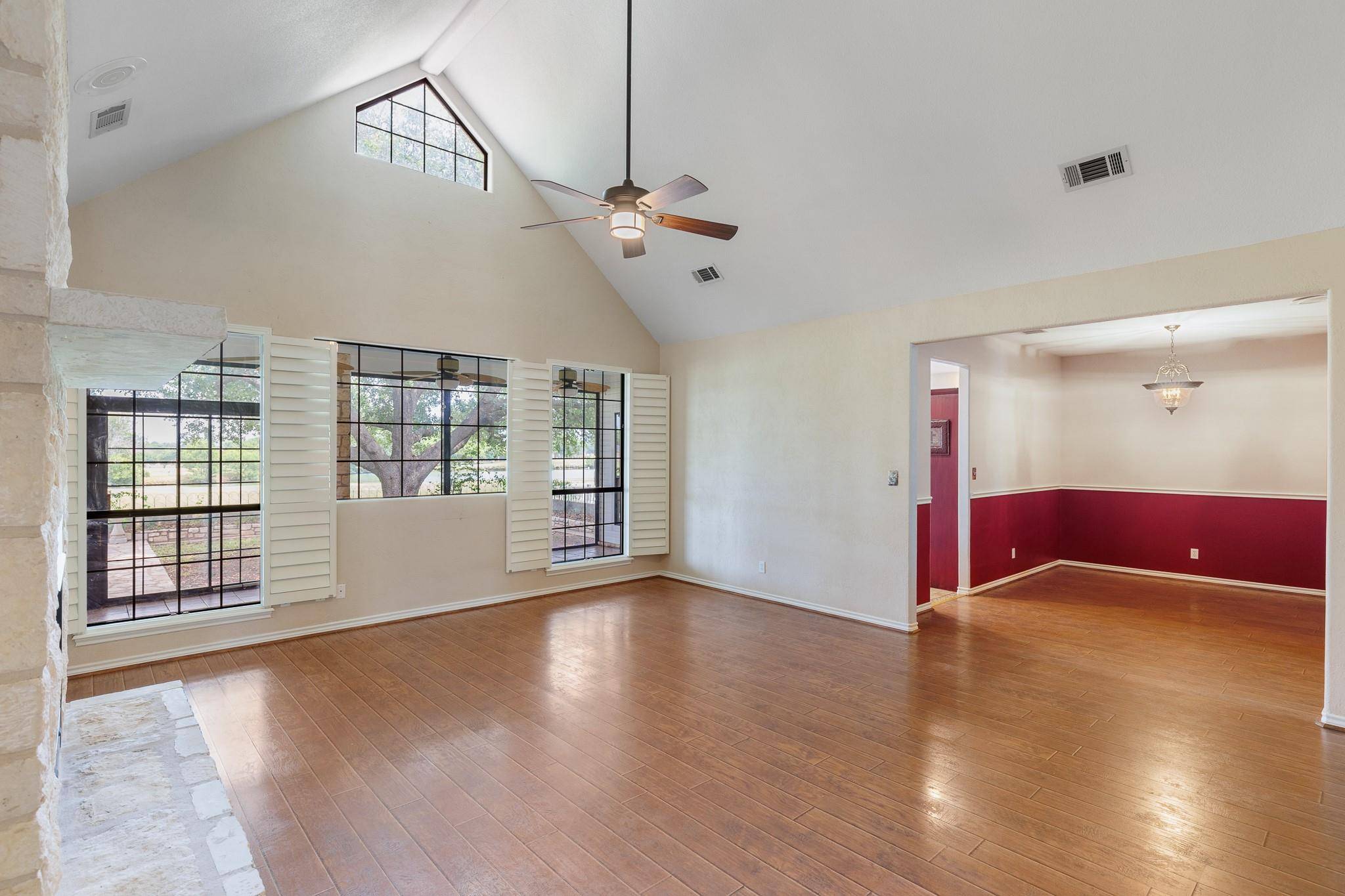 Marble Falls, TX 78654,440 Saint Andrews ST