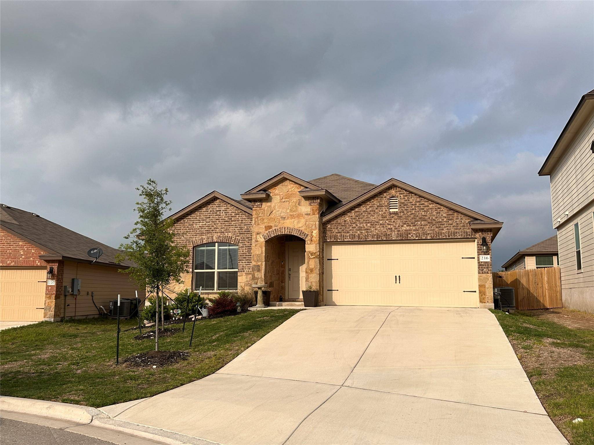 Jarrell, TX 76537,216 Midas LN