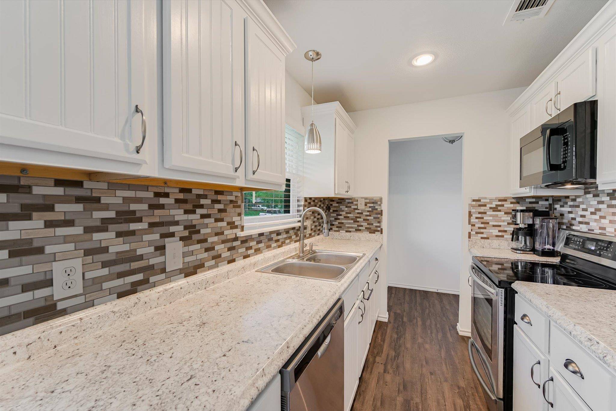 Austin, TX 78753,9106 Slayton DR