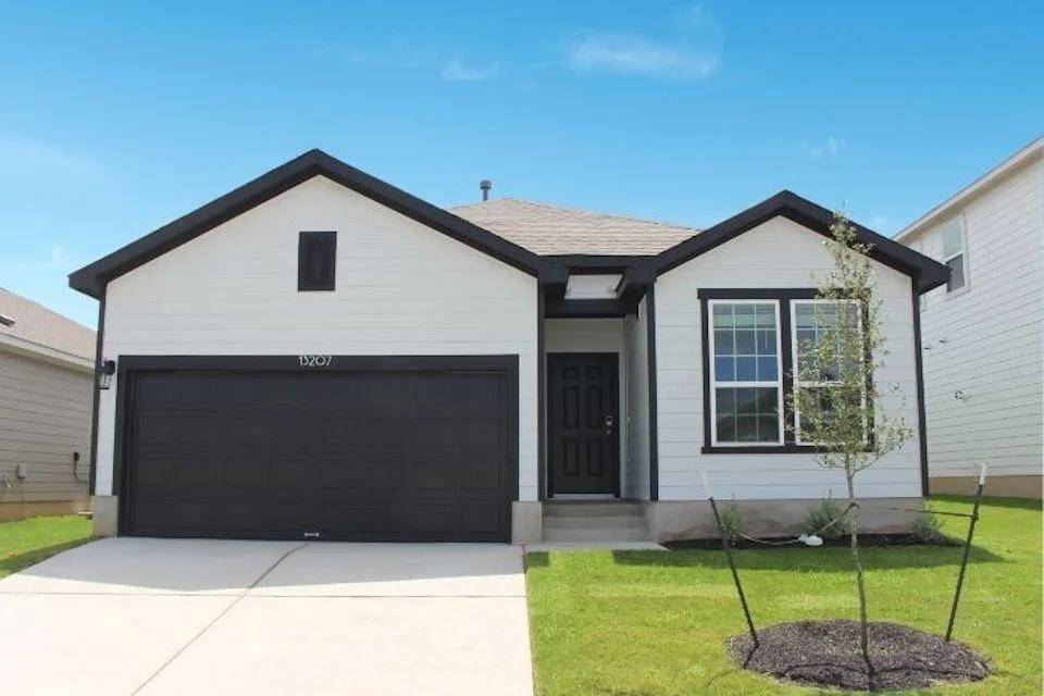 Buda, TX 78610,13207 Triple Jet DR