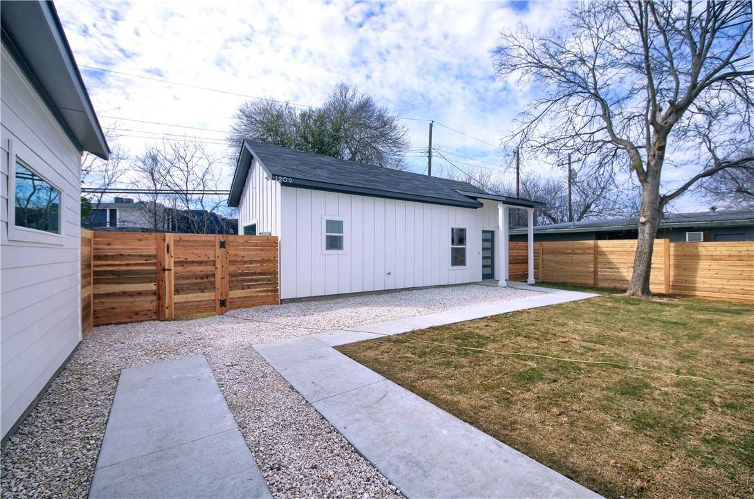 Austin, TX 78752,1209 E Saint Johns Ave #C