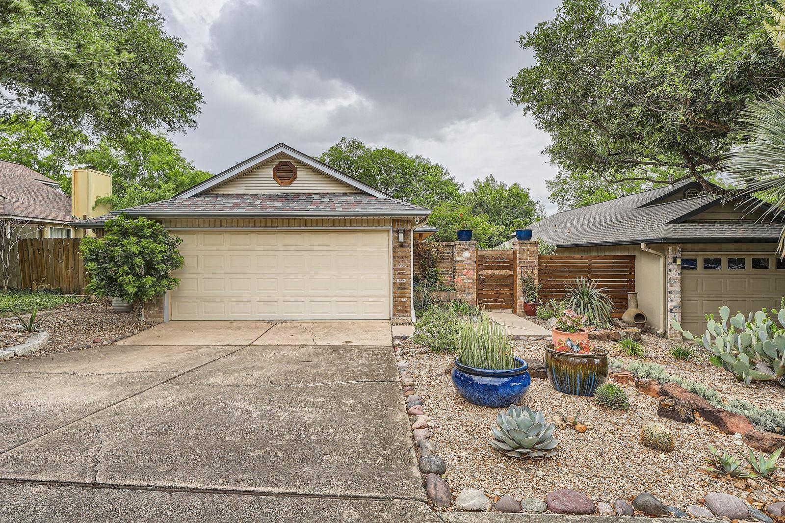 Austin, TX 78741,5306 Summer CIR