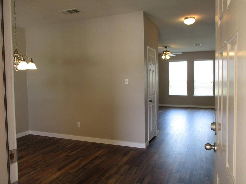 Elgin, TX 78621,18354 Basket Flower BND