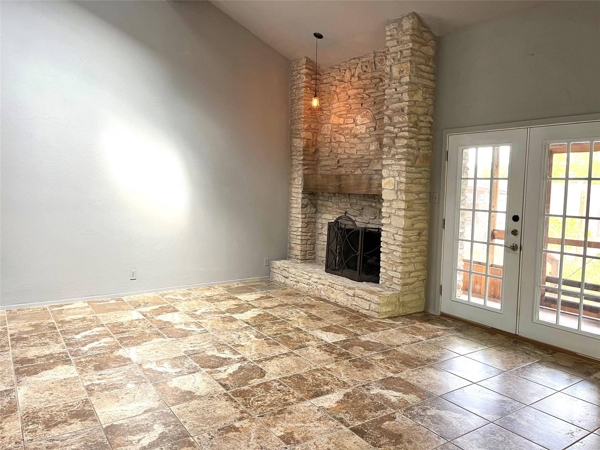 Round Rock, TX 78681,602 Splitrock