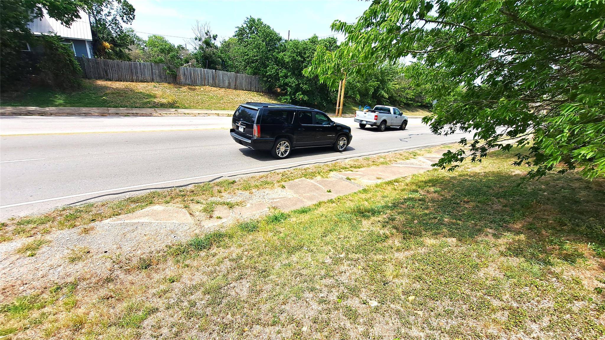 Taylor, TX 76574,318 Burkett ST