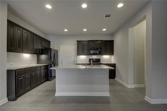 Austin, TX 78741,6814 E Riverside DR #62