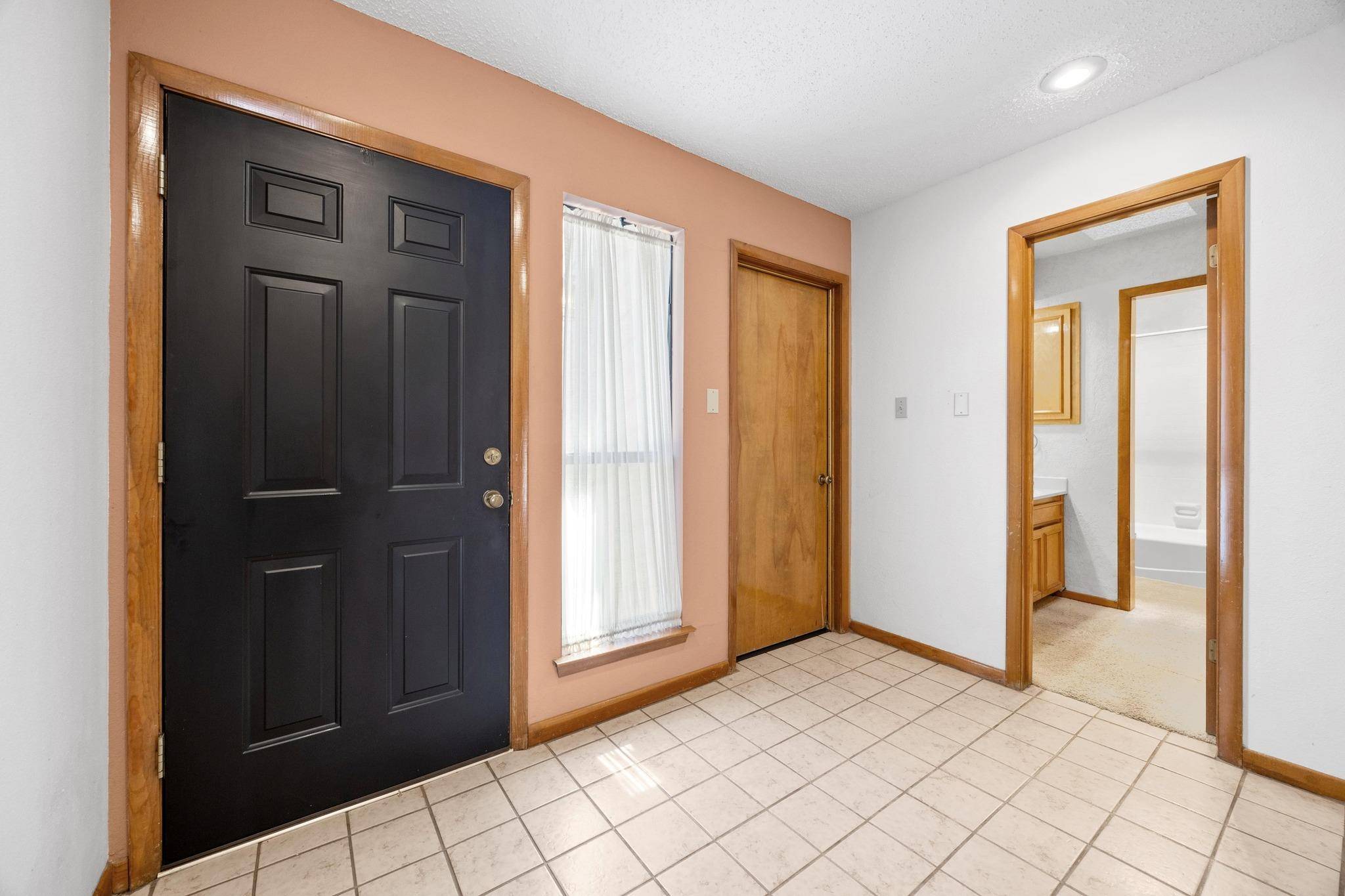 Austin, TX 78746,6820 N Cypress Point #22