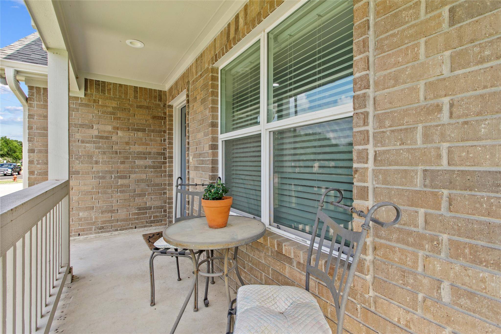 Giddings, TX 78942,311 E Galveston ST