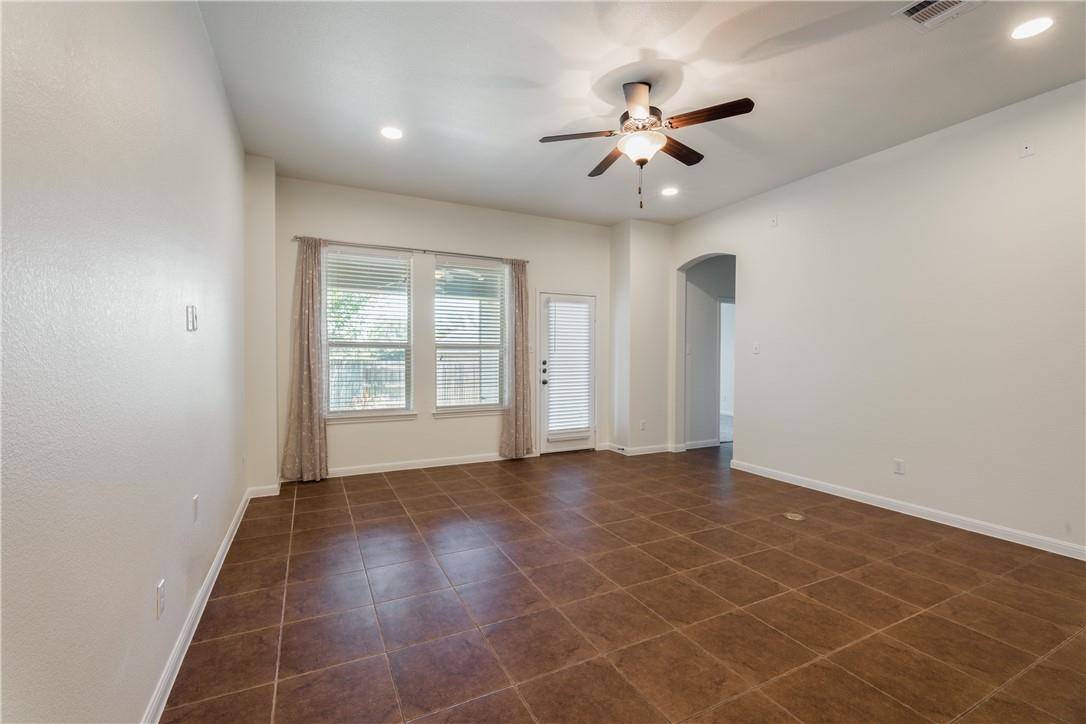 Round Rock, TX 78665,2487 Santa Barbara LOOP