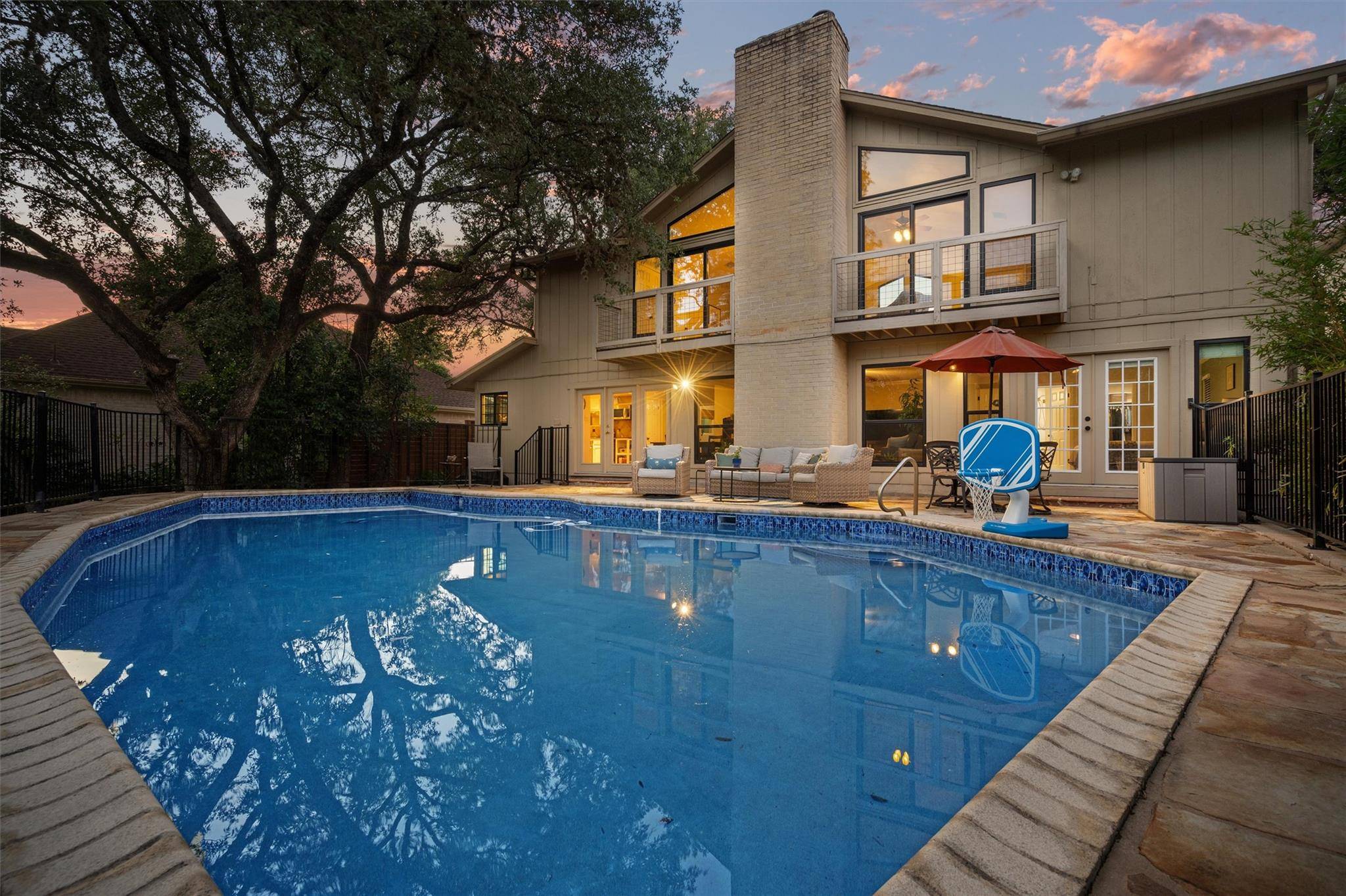 Austin, TX 78731,5503 Courtyard DR