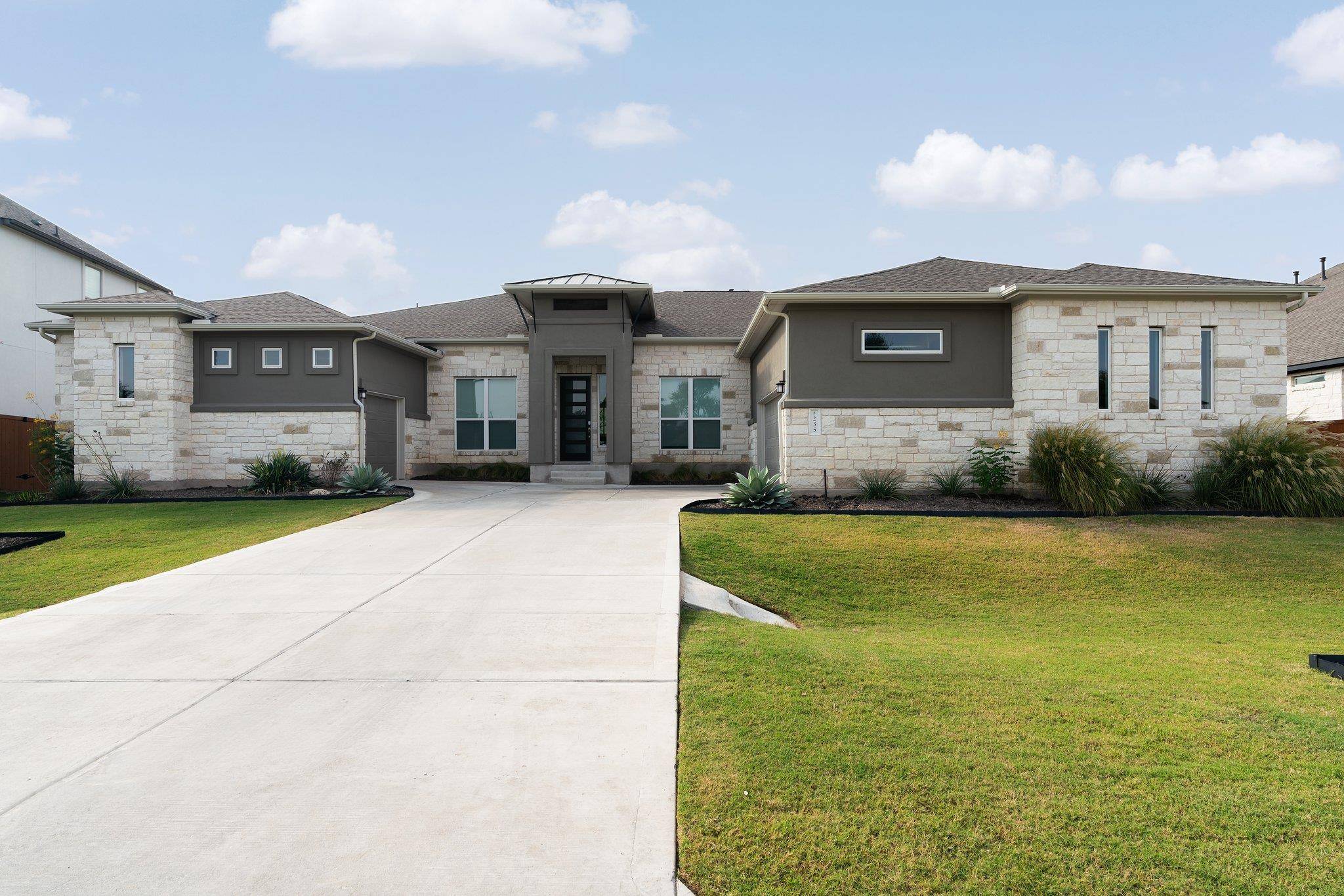 Dripping Springs, TX 78620,235 Peakside CIR