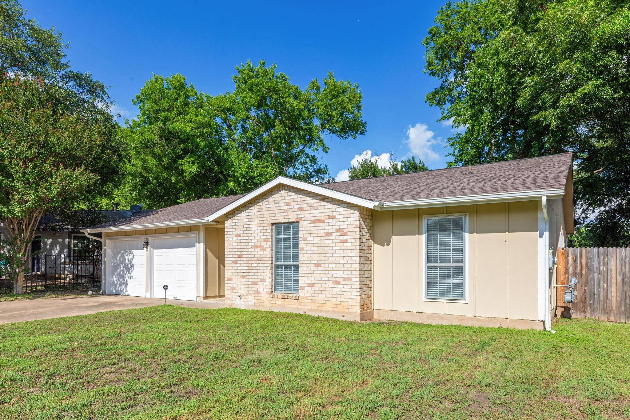 Austin, TX 78744,2106 Ponciana LOOP