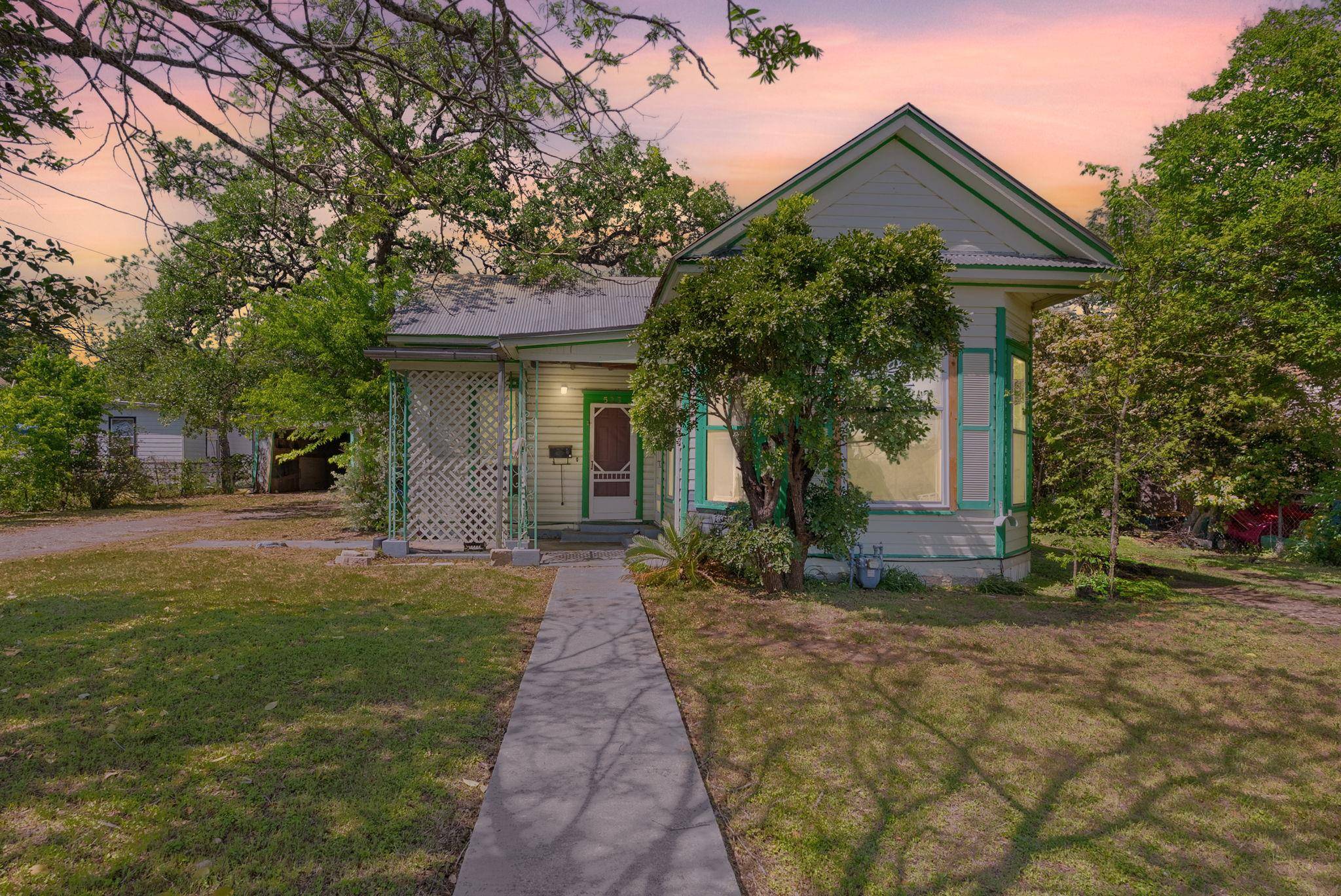 Lockhart, TX 78644,523 Ash ST