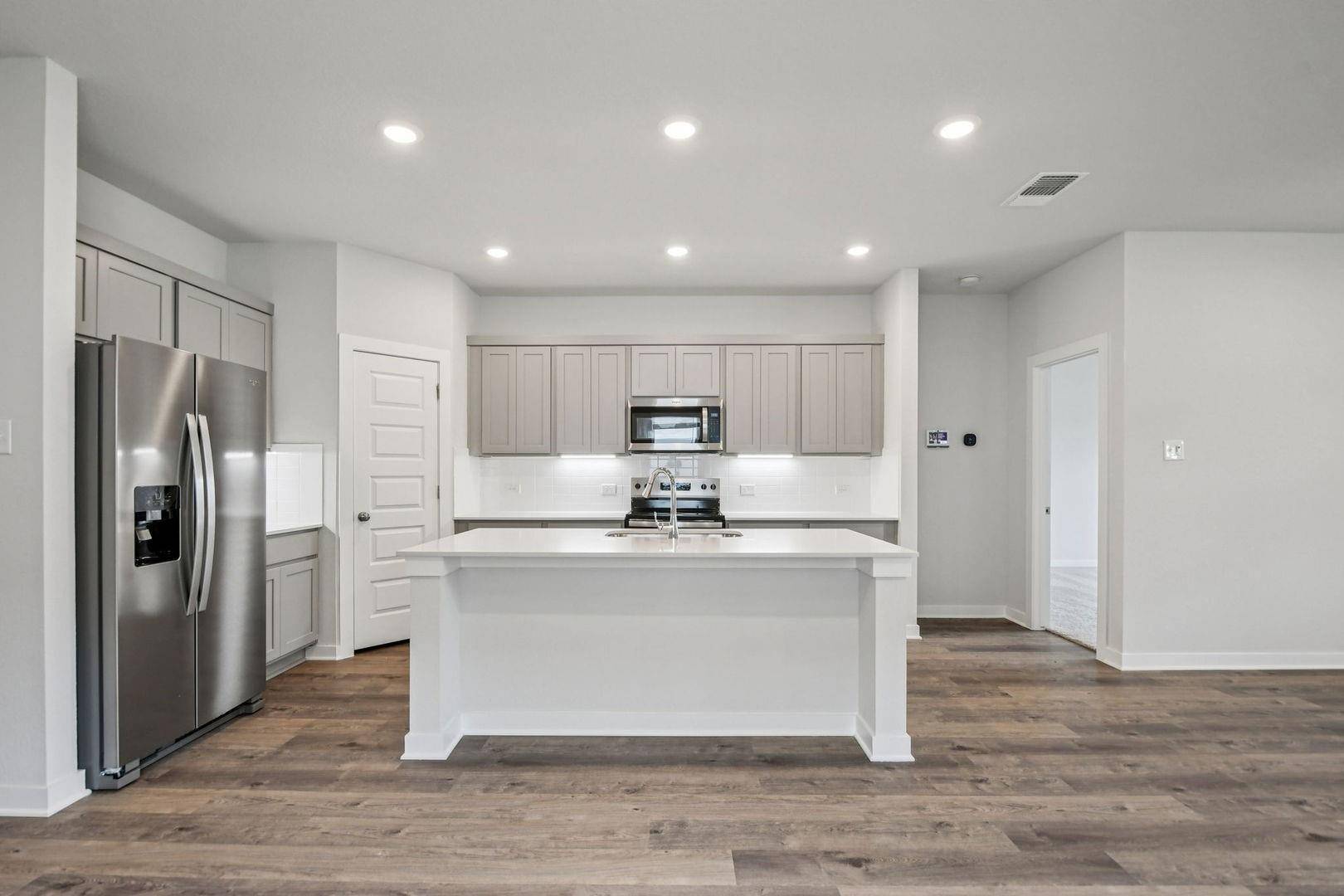 Jarrell, TX 76537,205 Firefox WAY