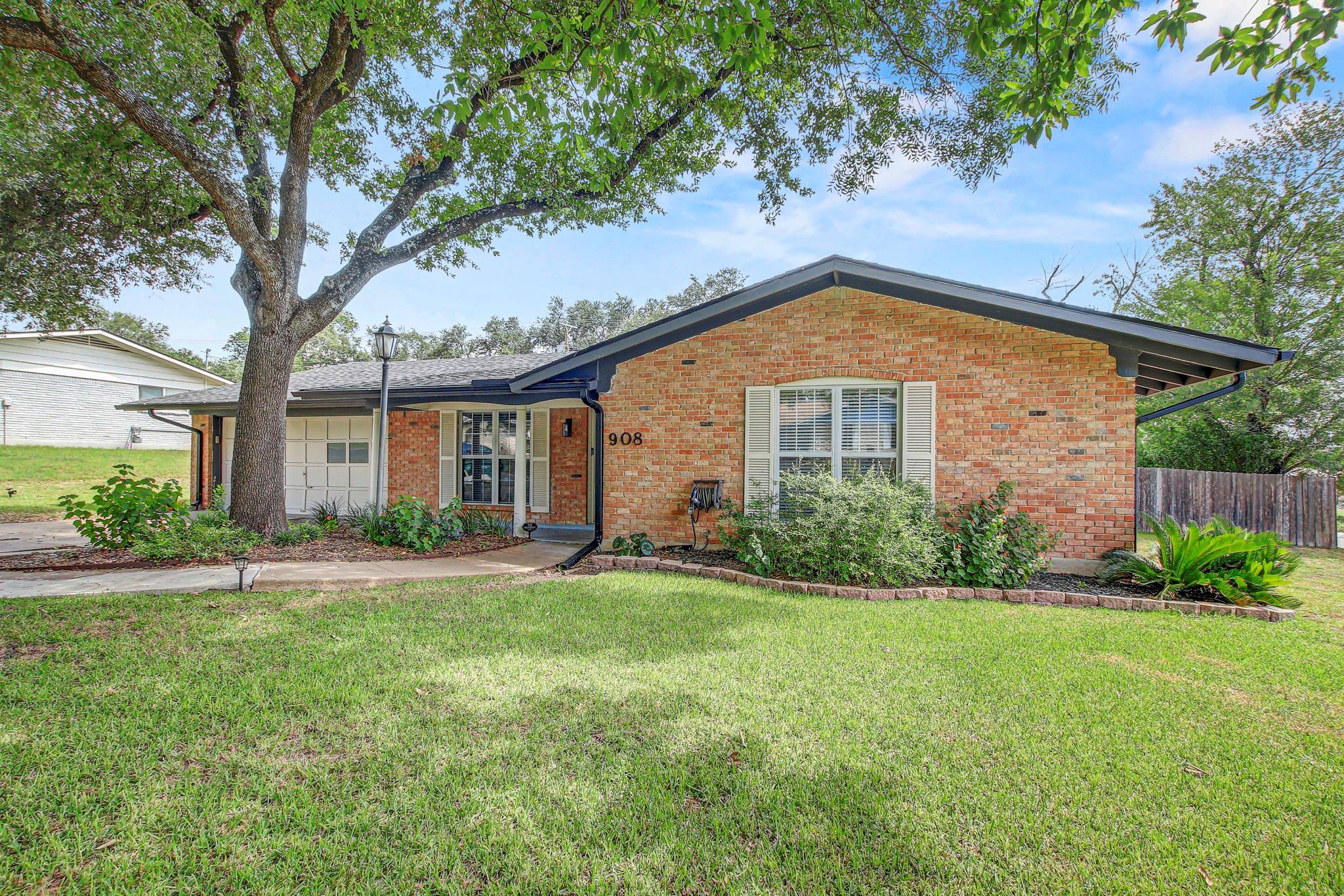Austin, TX 78753,908 Hollybluff ST