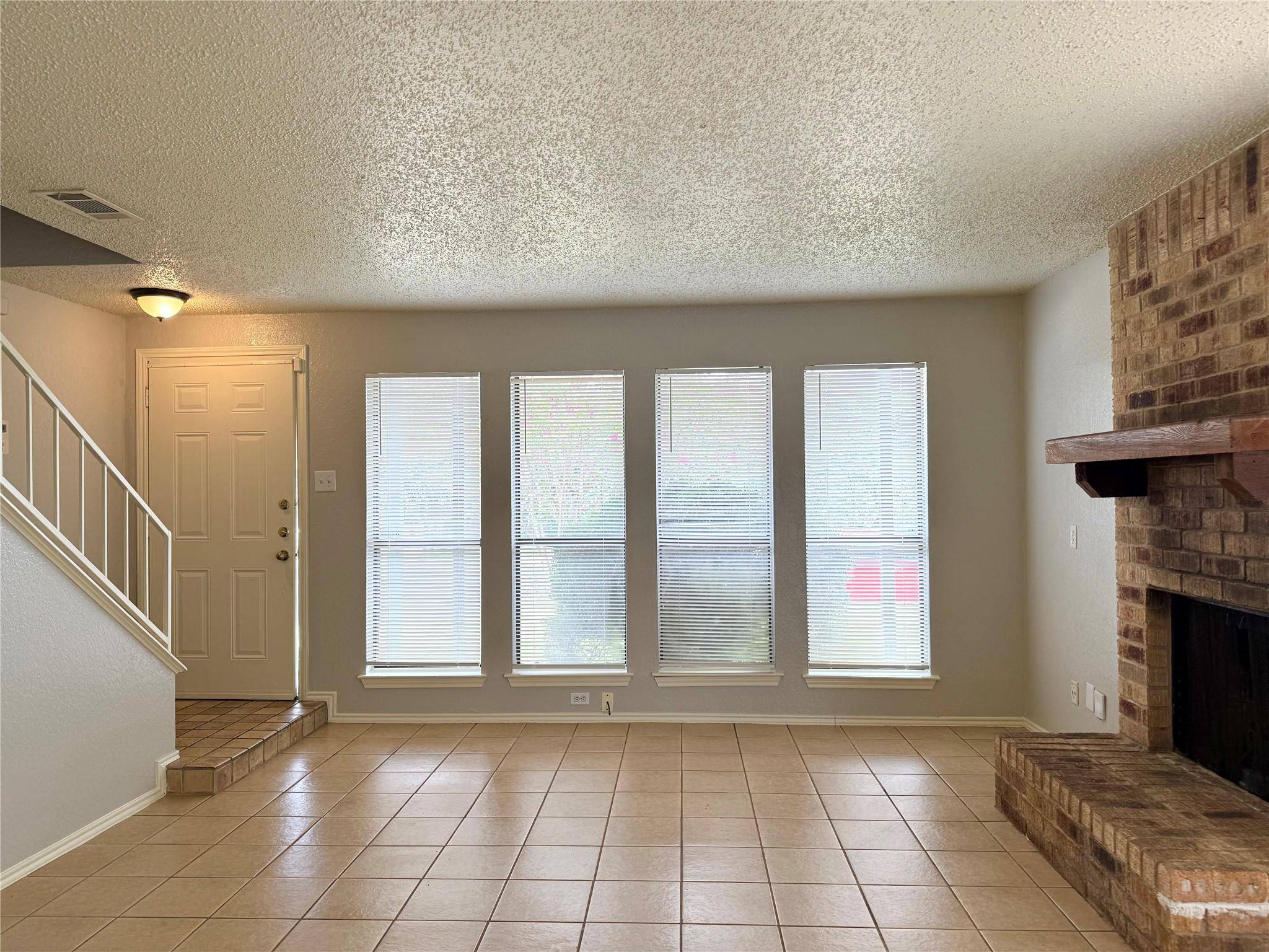 Austin, TX 78731,6497 Hart LN