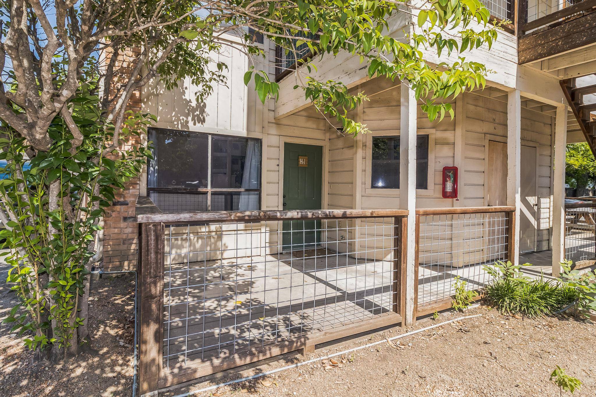 San Marcos, TX 78666,421 W San Antonio ST #H1