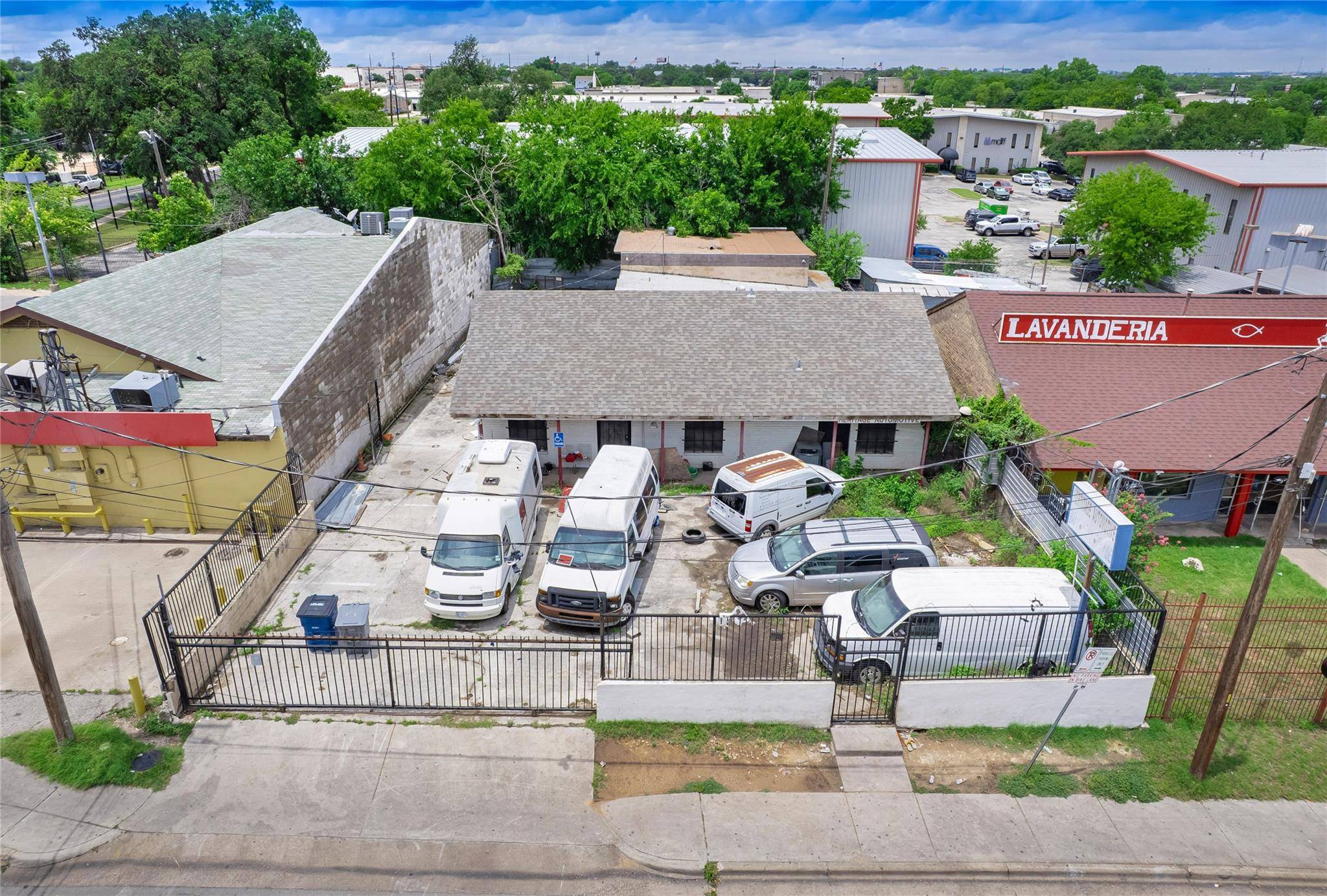 Austin, TX 78753,8212 Georgian DR