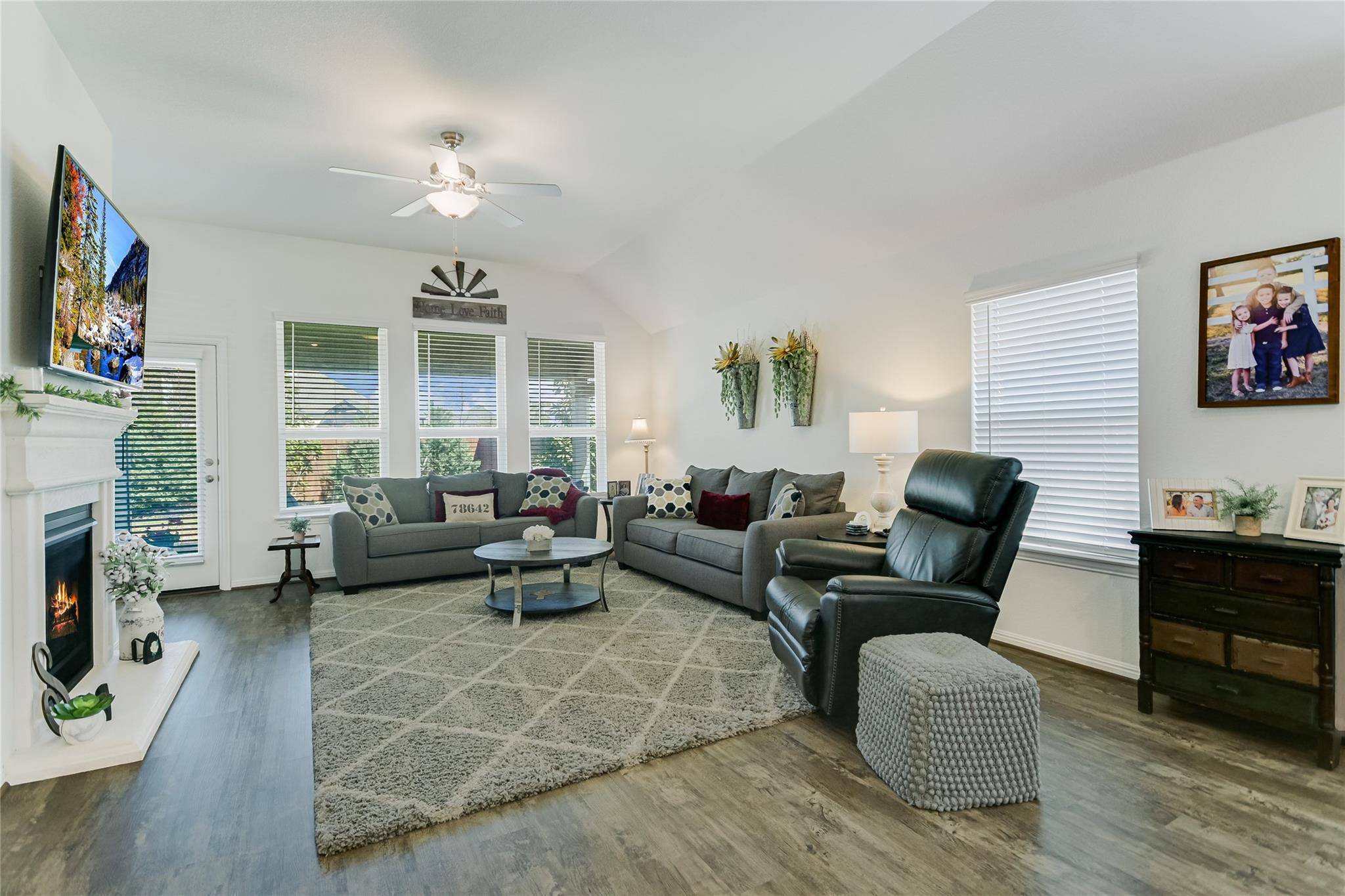 Liberty Hill, TX 78642,305 MAGDALENE WAY