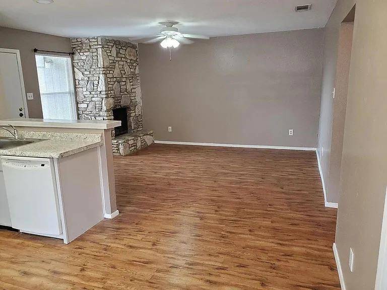 San Marcos, TX 78666,801 Bracewood CIR #B