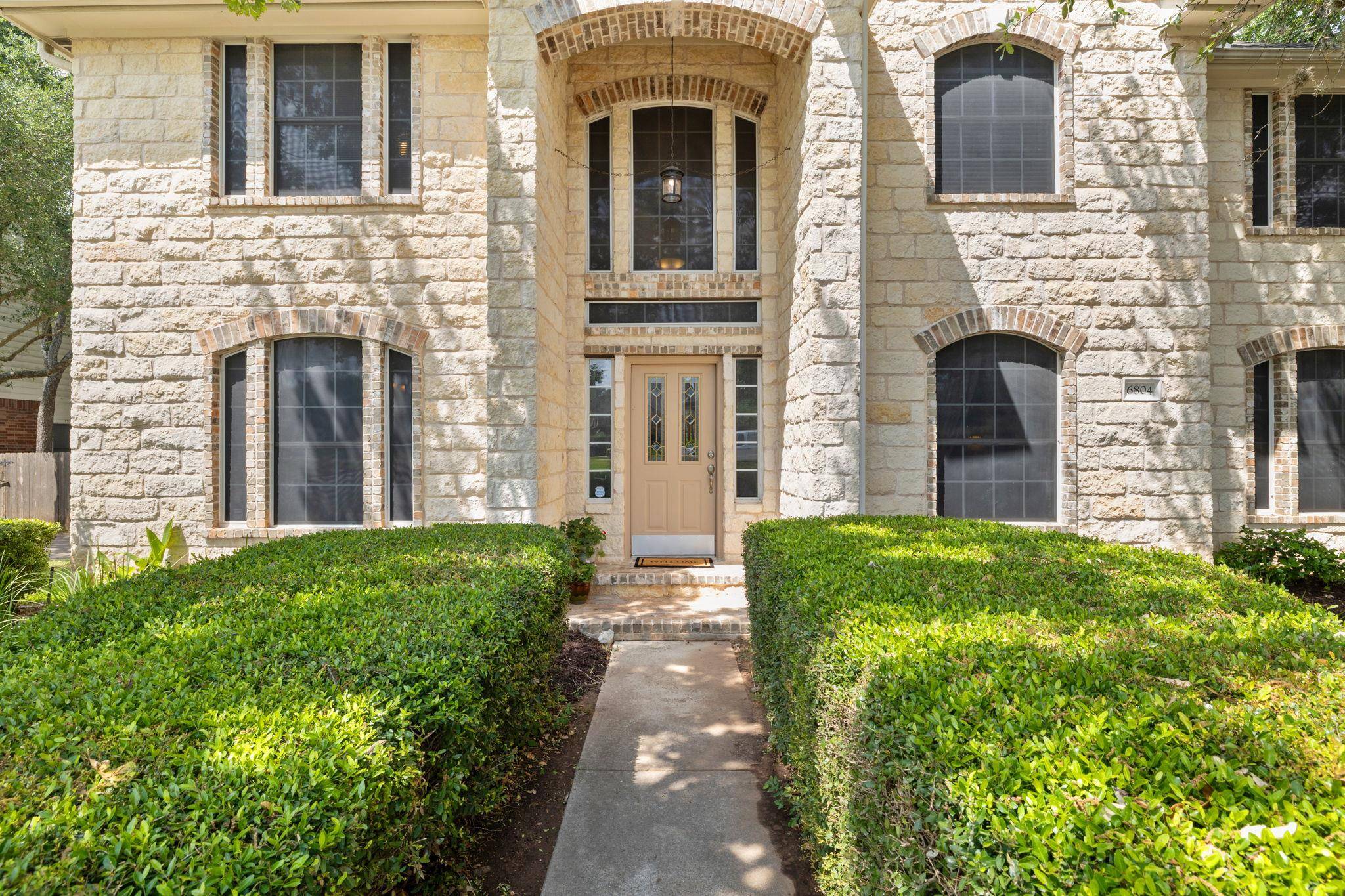 Austin, TX 78749,6804 Robert Dixon DR