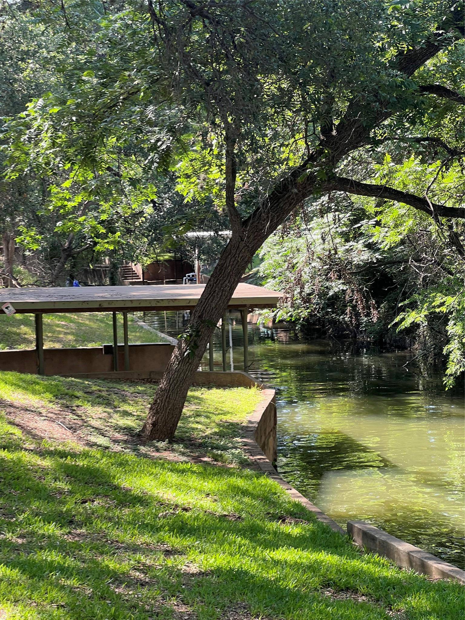 Kingsland, TX 78639,5311 Shady Oaks CIR