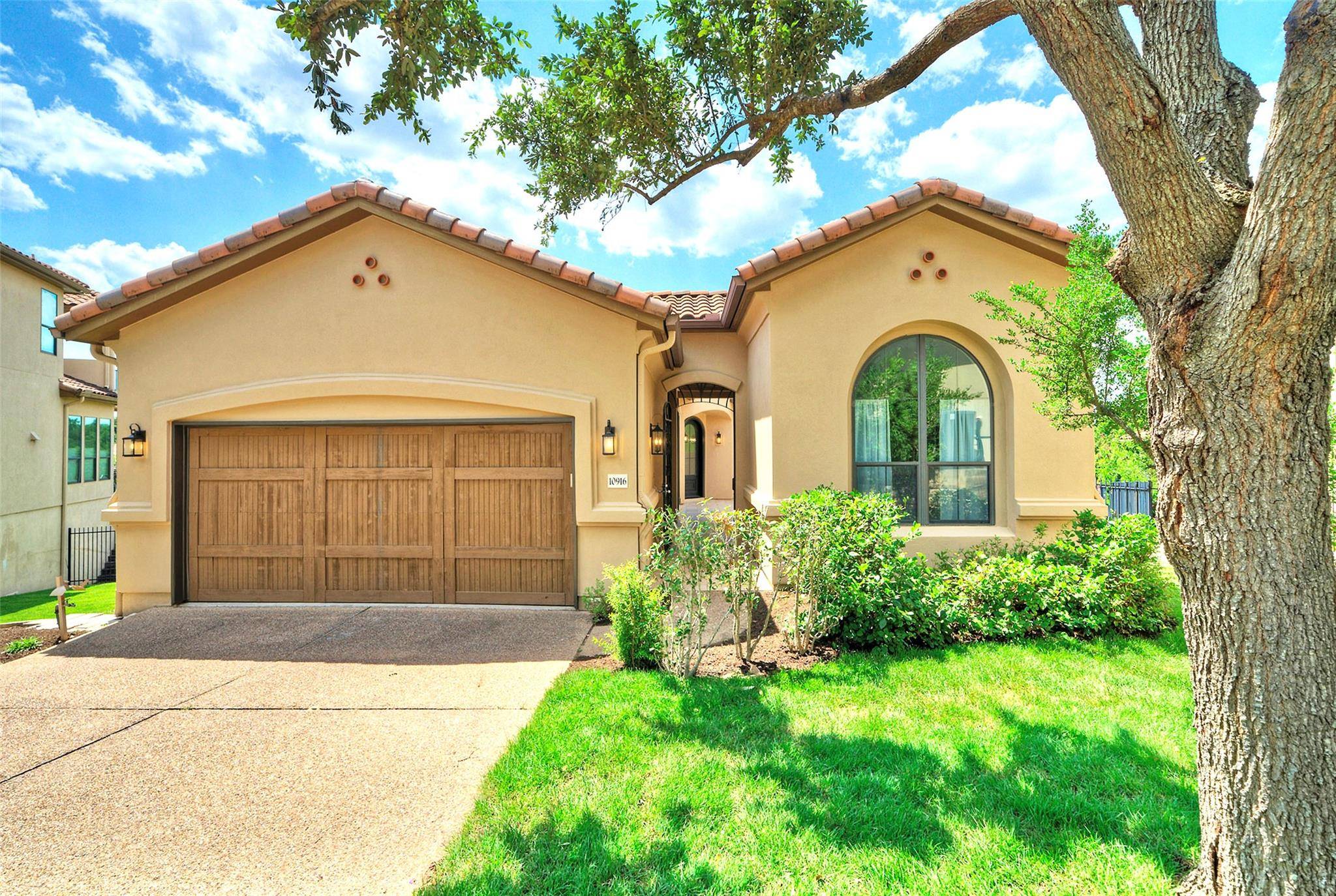 Austin, TX 78733,10916 Bidens PL