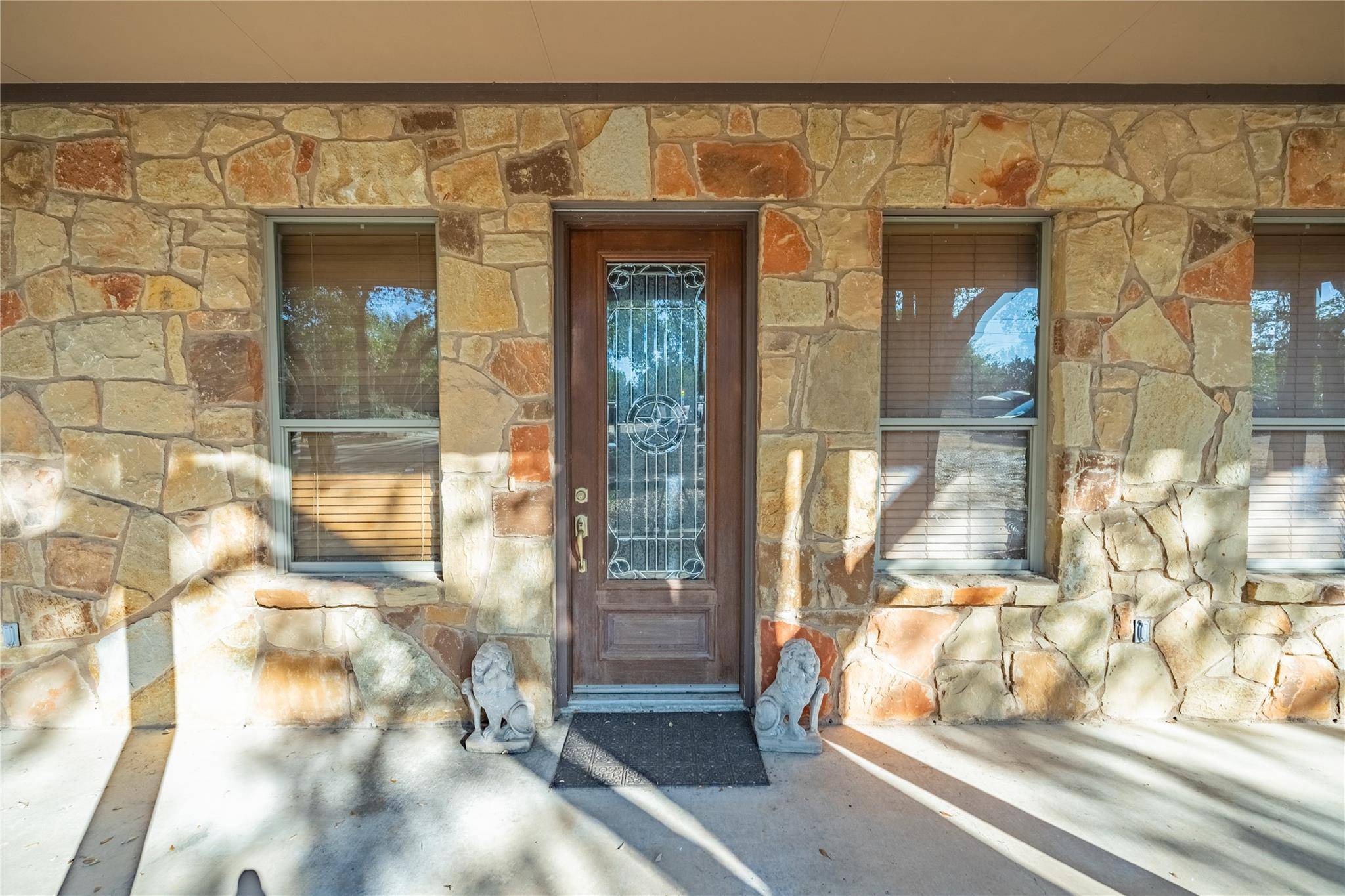 Spicewood, TX 78669,103 Rolling Hills DR