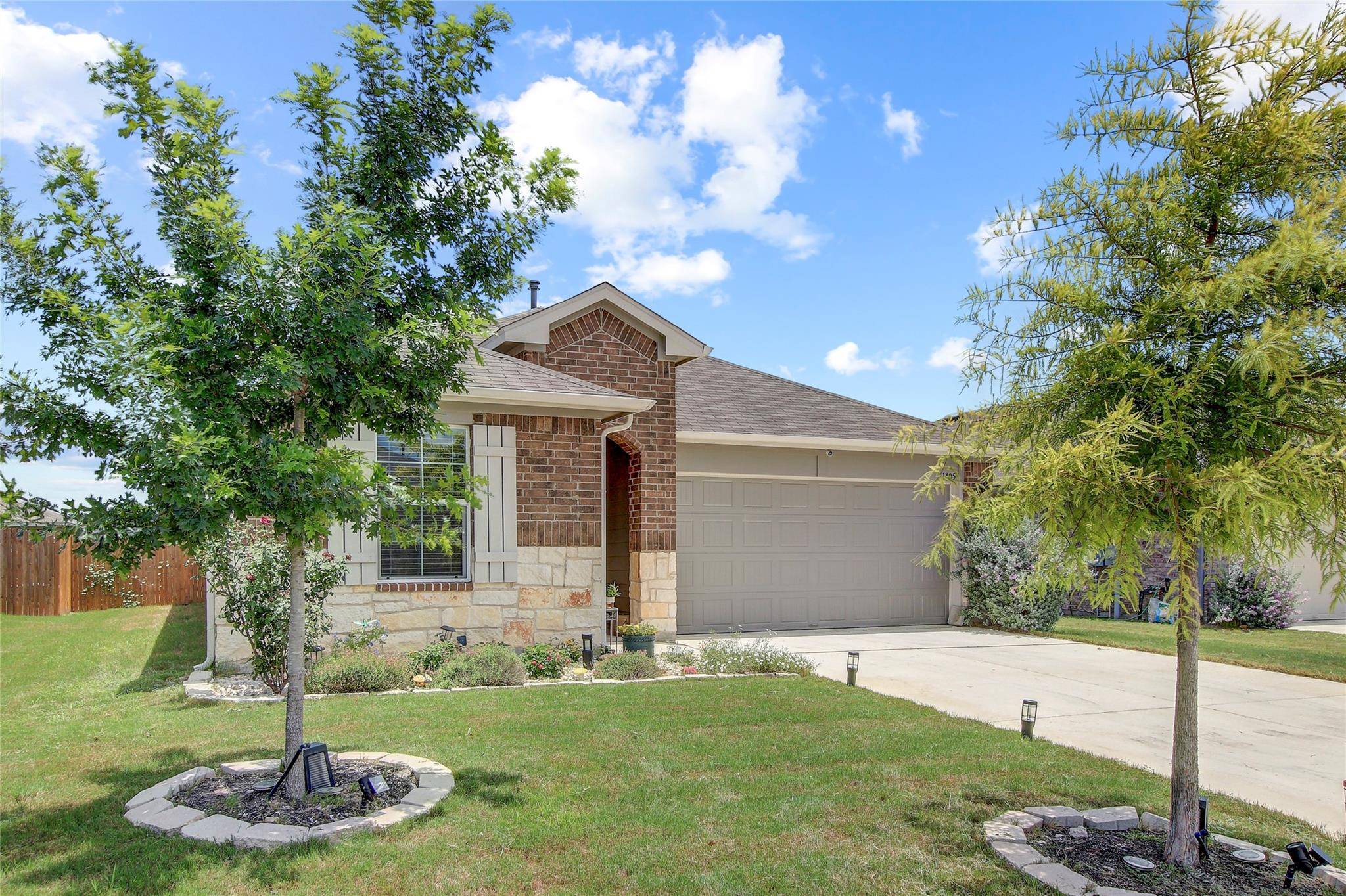 Seguin, TX 78155,1405 Parkwood