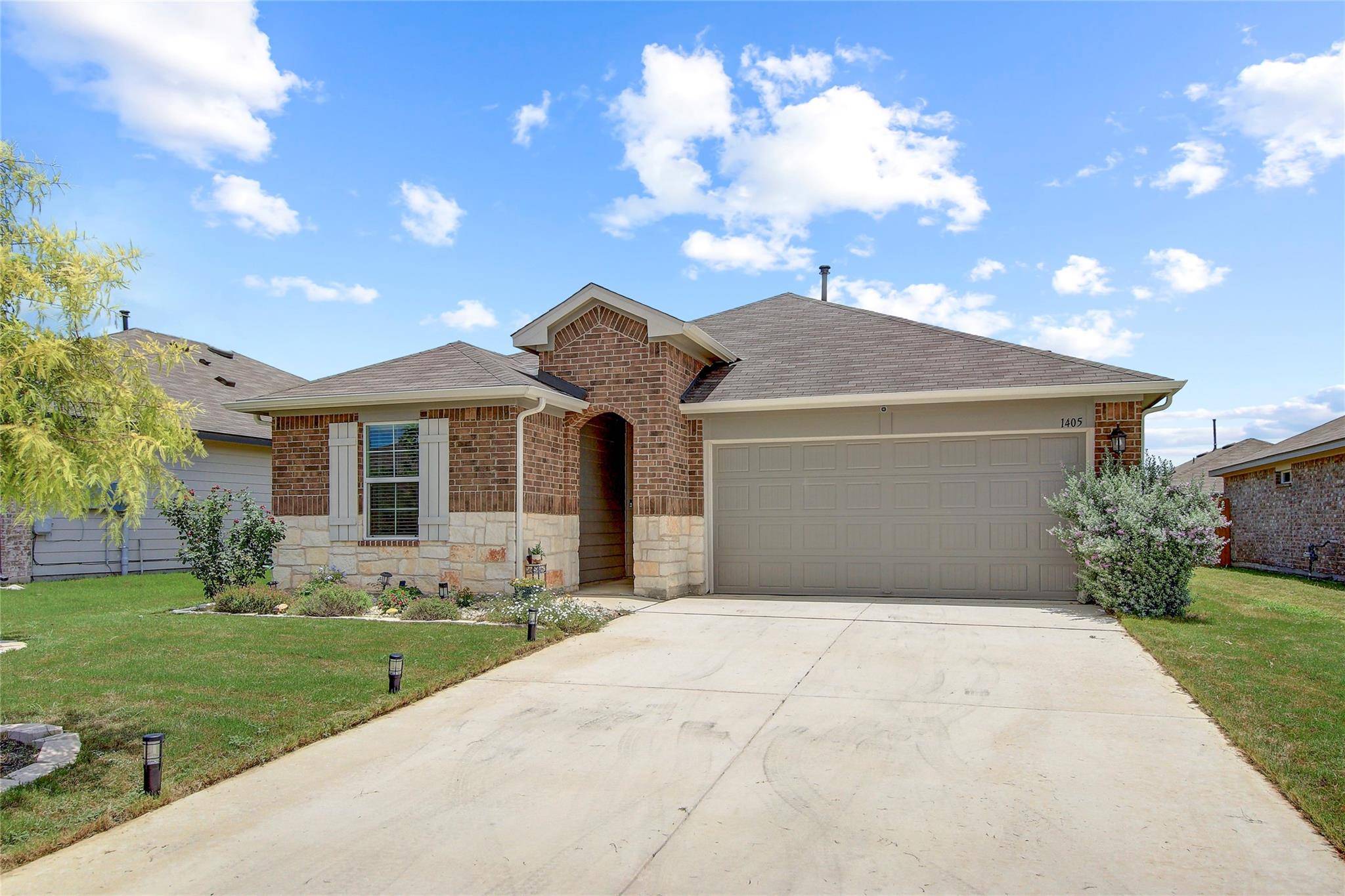 Seguin, TX 78155,1405 Parkwood