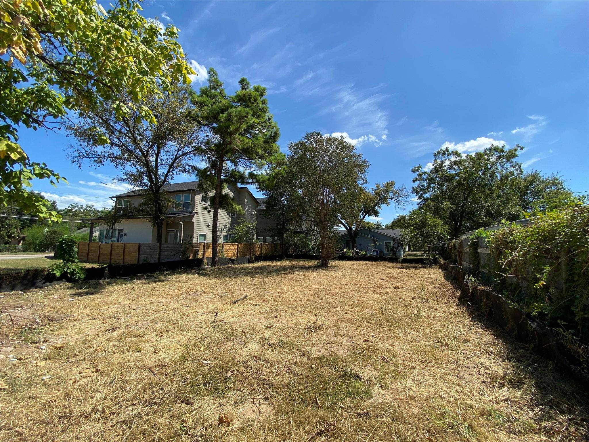 Austin, TX 78741,6213 Vera LN