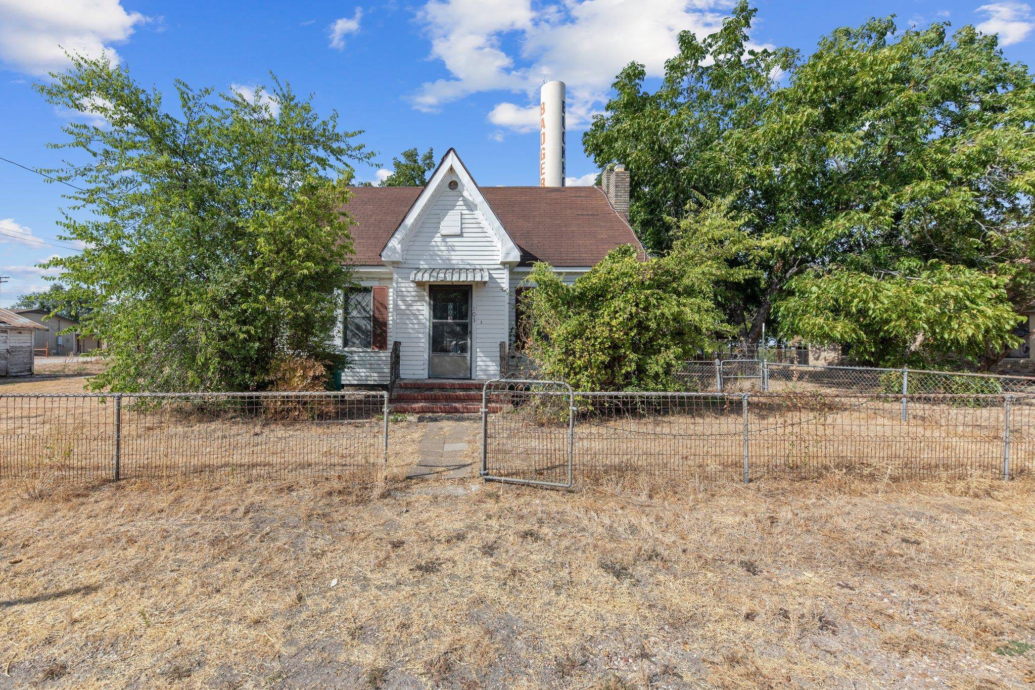 Buckholts, TX 76518,103 E Avenue H