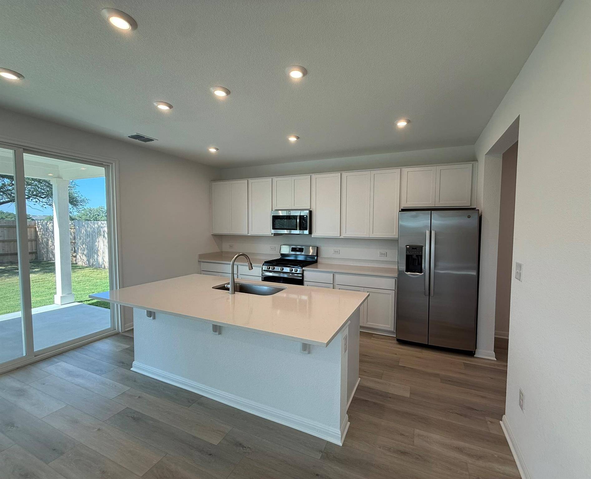 Marble Falls, TX 78654,221 Torchwood DR