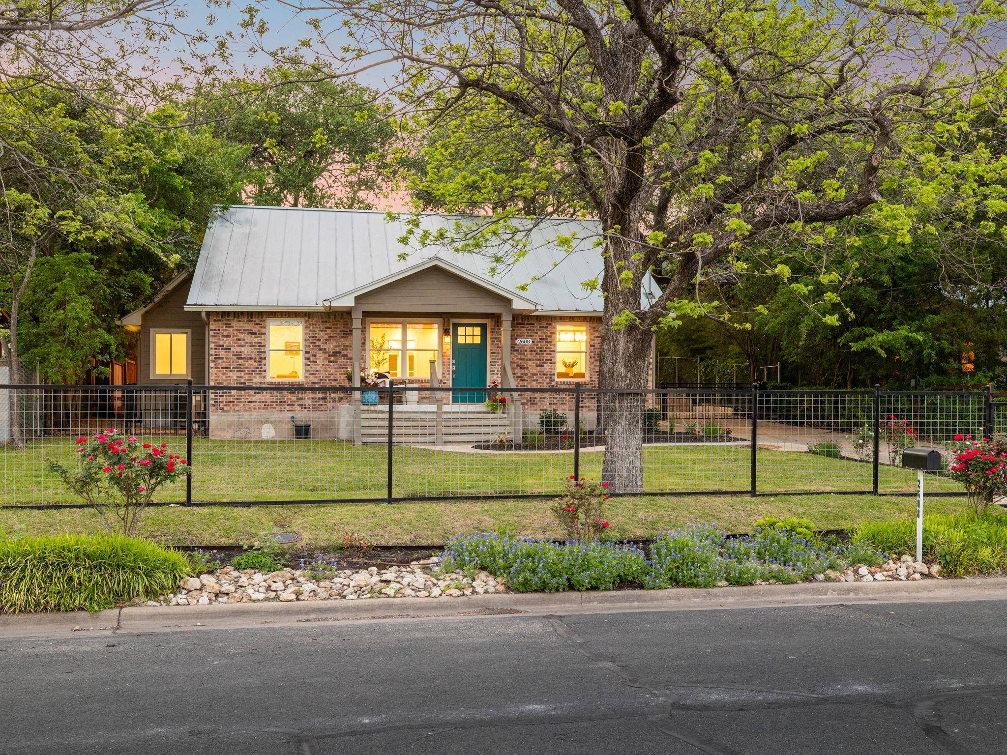 Austin, TX 78704,2608 S 2nd ST