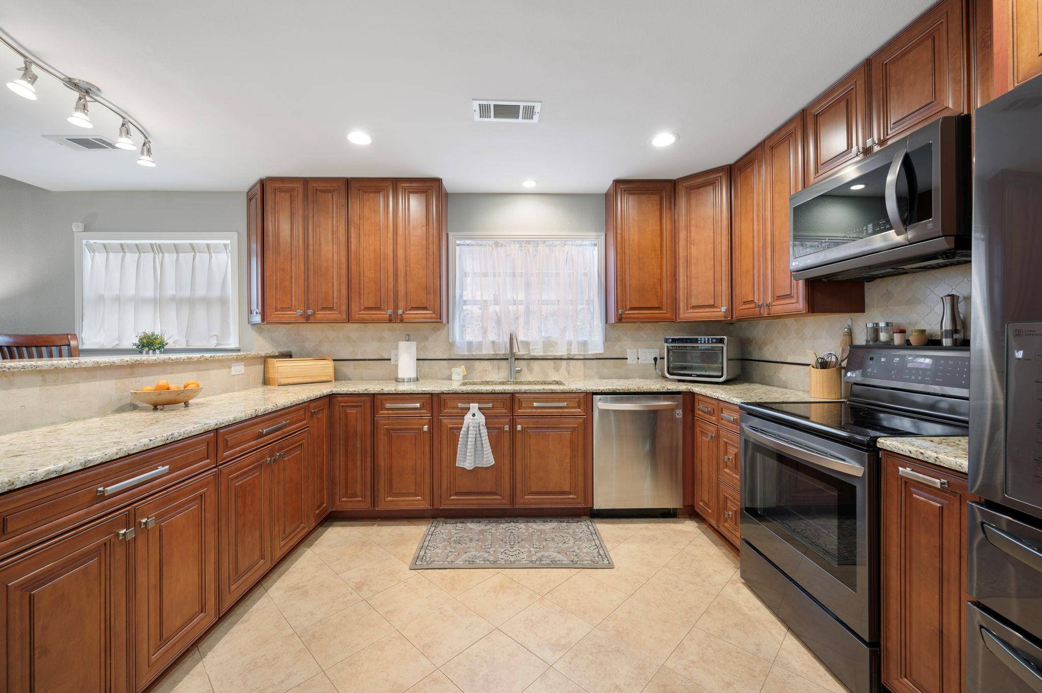 Lago Vista, TX 78645,20807 Boggy Ford RD