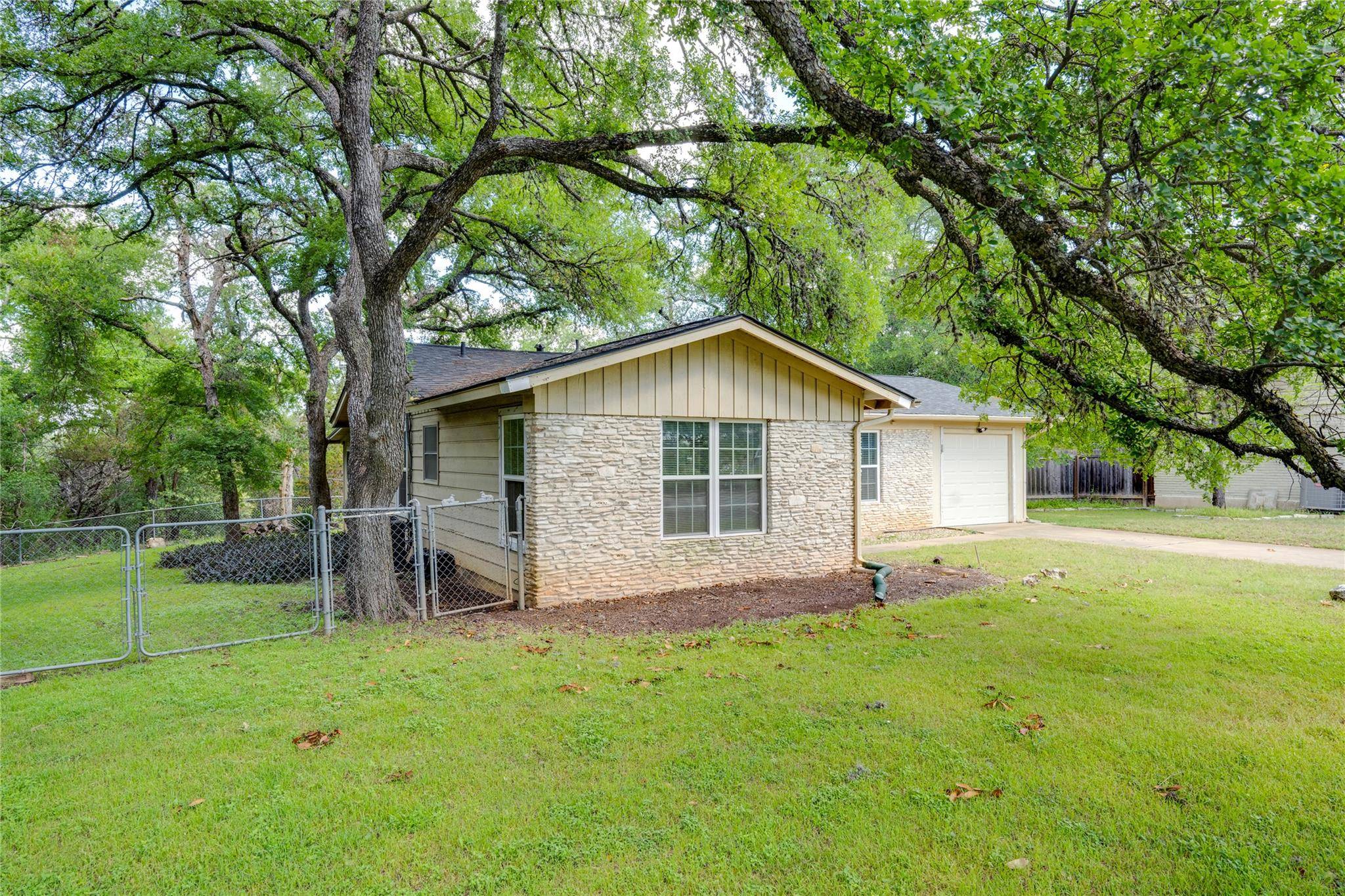 Austin, TX 78745,5414 Buffalo PASS