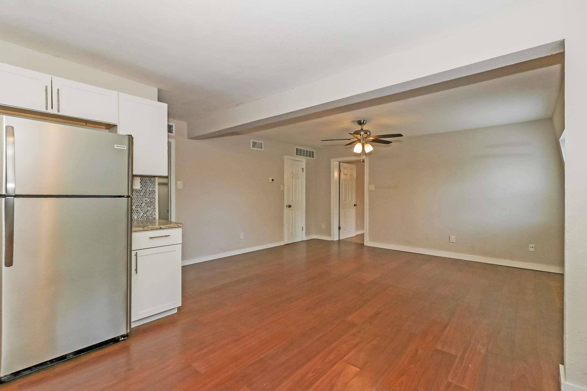 Austin, TX 78752,7202 Twin Crest DR #103