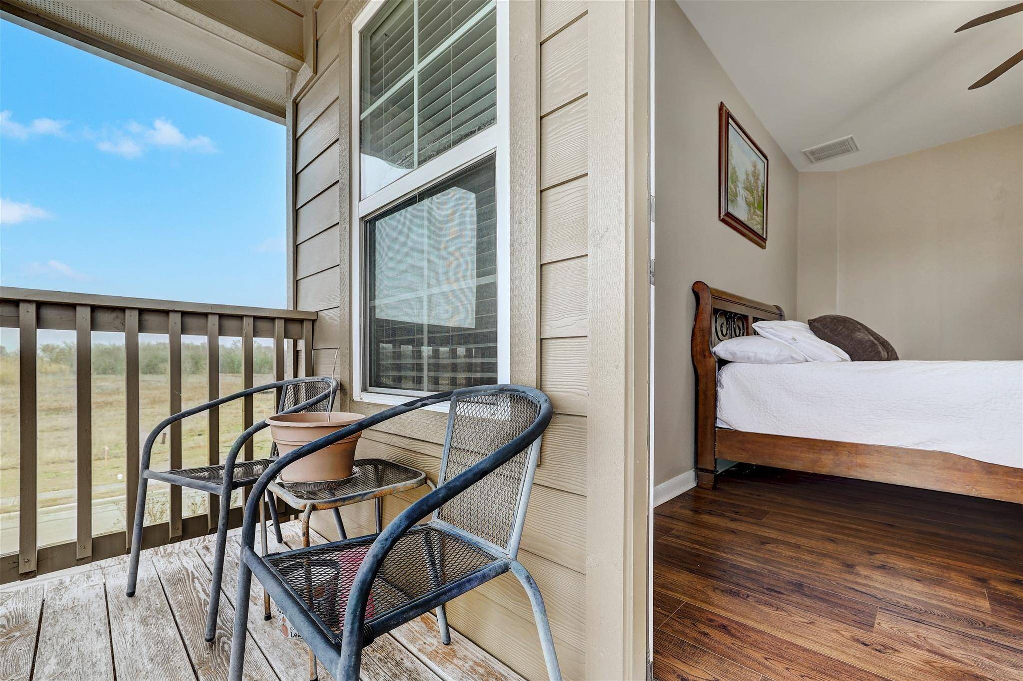 Hutto, TX 78634,218 Cloud RD