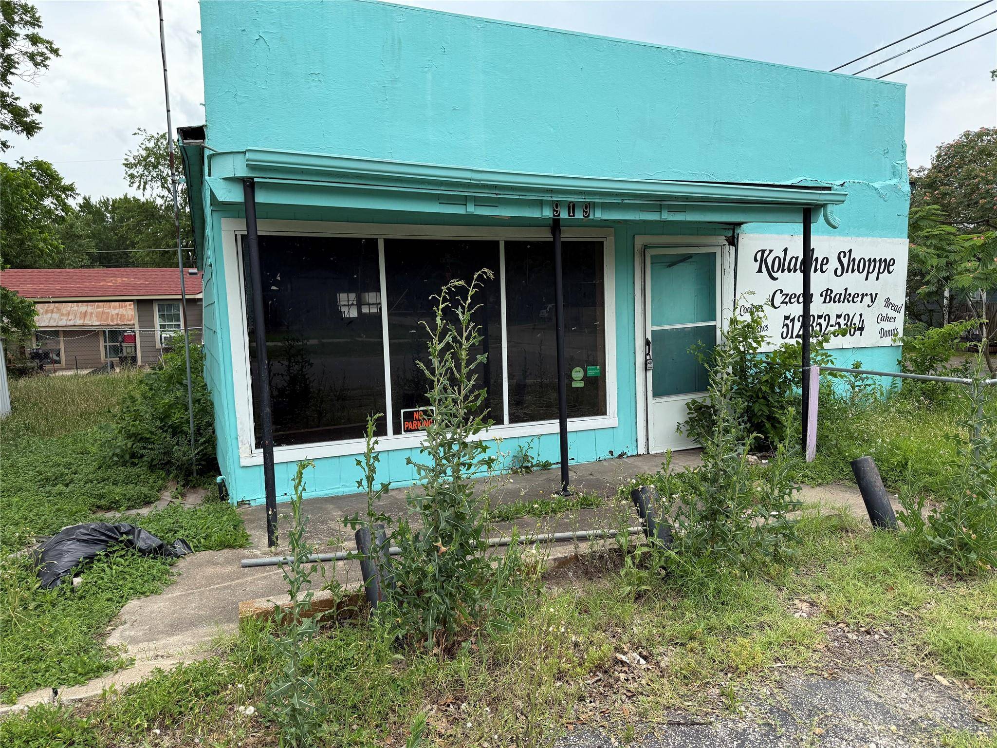 Taylor, TX 76574,919 W 4th ST