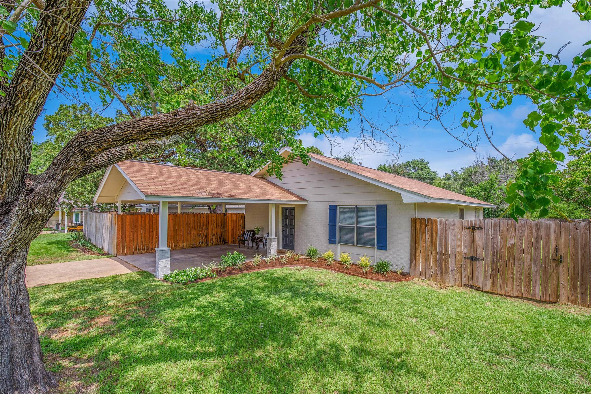 Bryan, TX 77803,2501 Hardwood DR