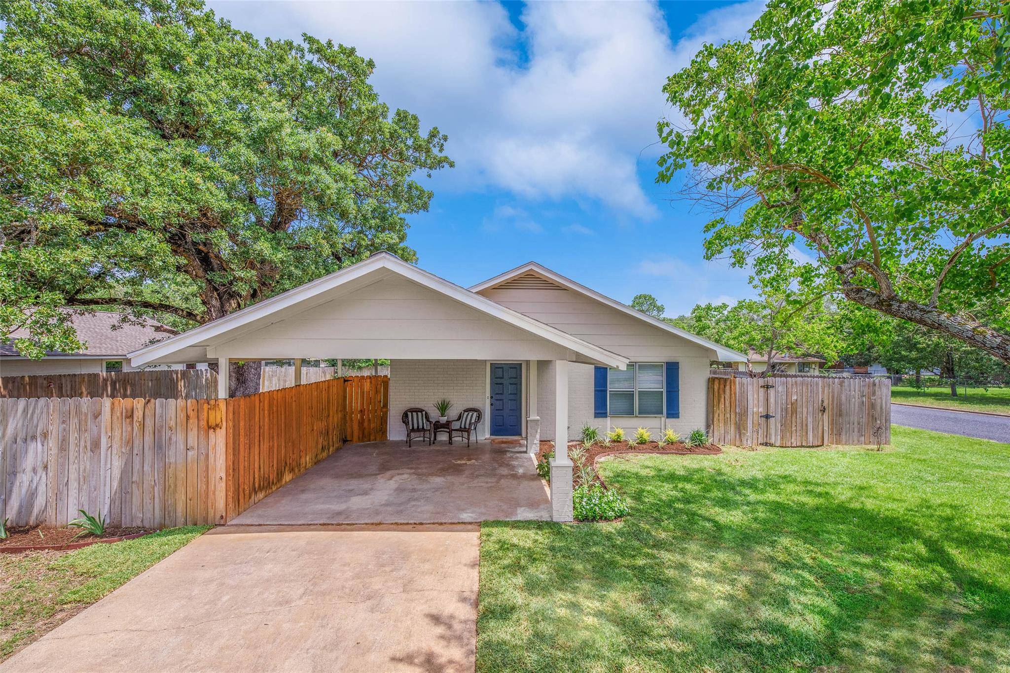 Bryan, TX 77803,2501 Hardwood DR