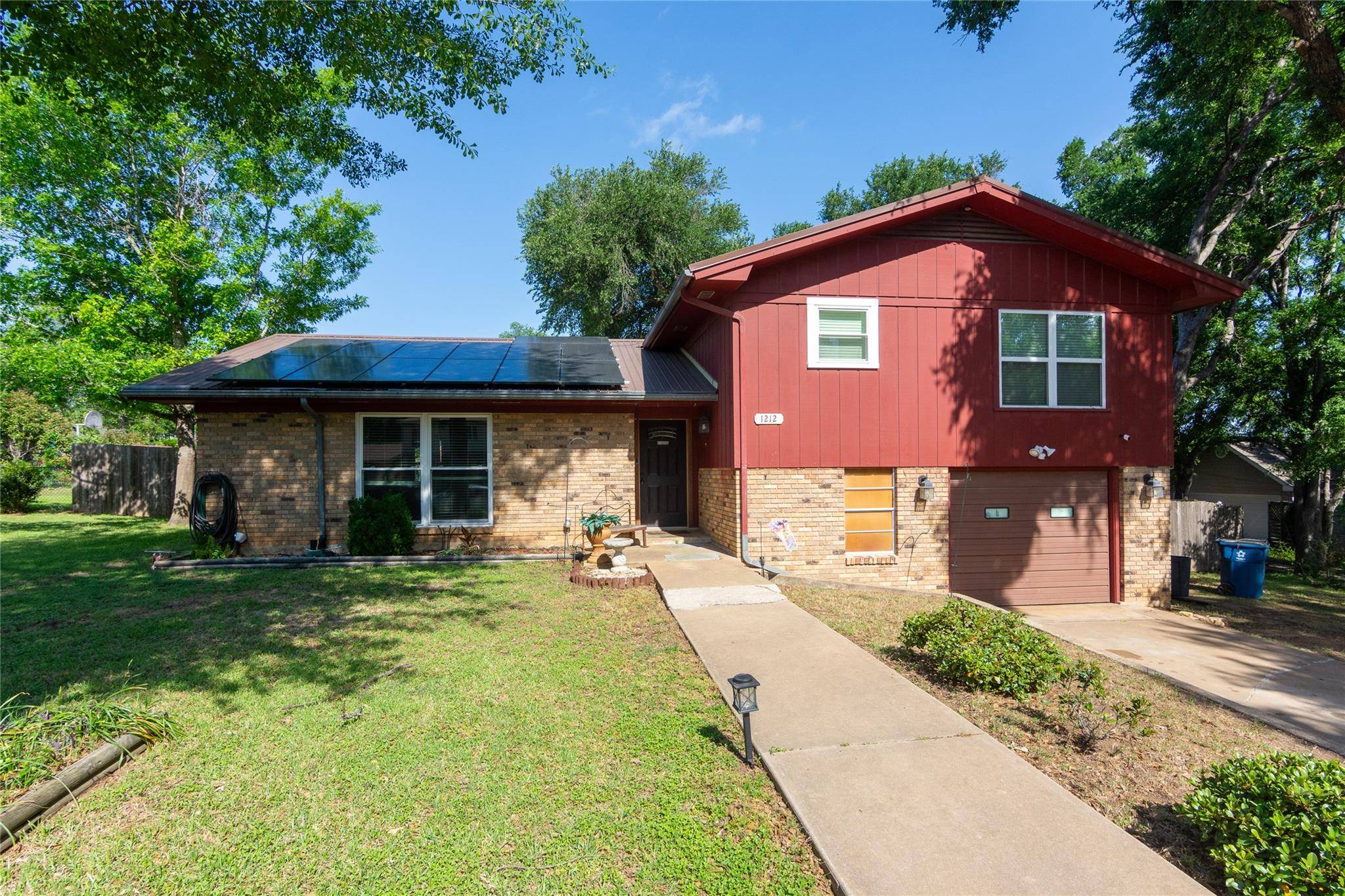 Elgin, TX 78621,1212 Lake Terrace DR