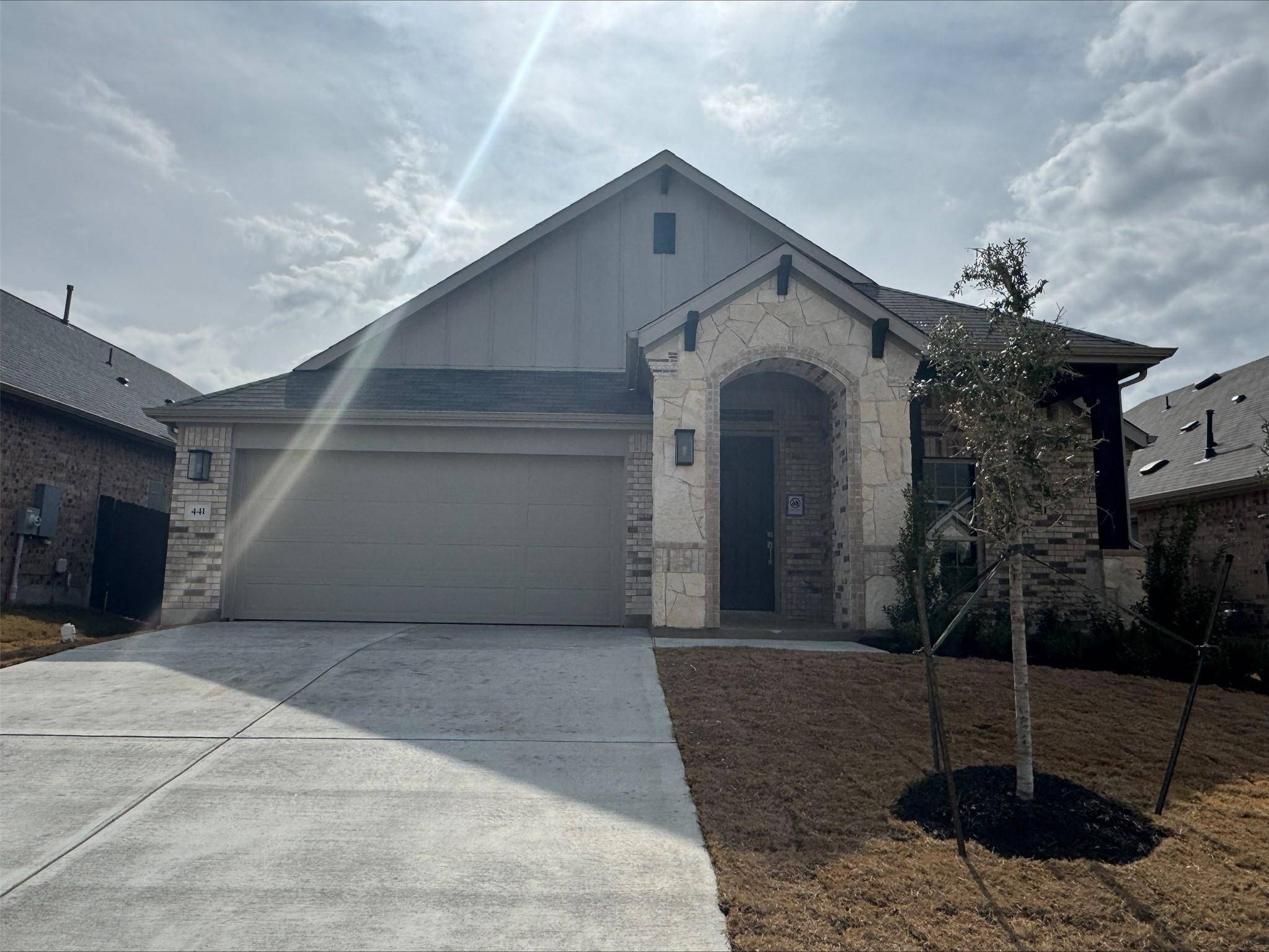 Buda, TX 78610,441 Sugar Cane RD