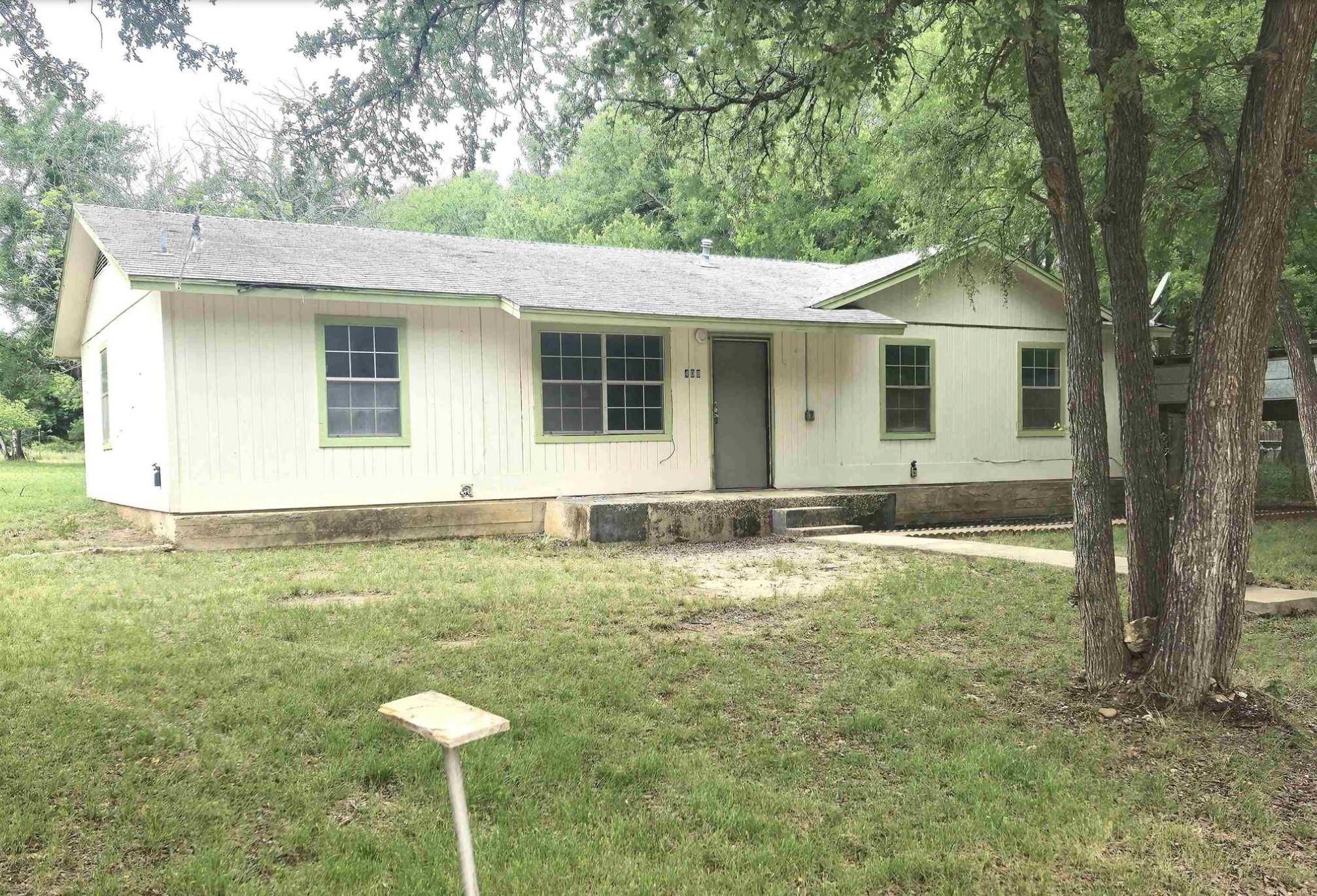 Lampasas, TX 76550,408 N Spring ST