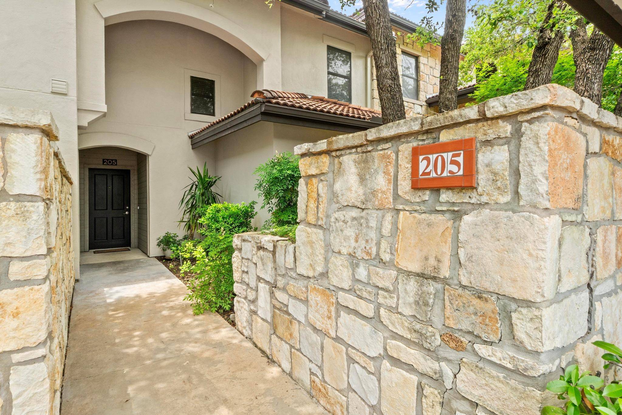 Austin, TX 78746,1000 Liberty Park DR #205