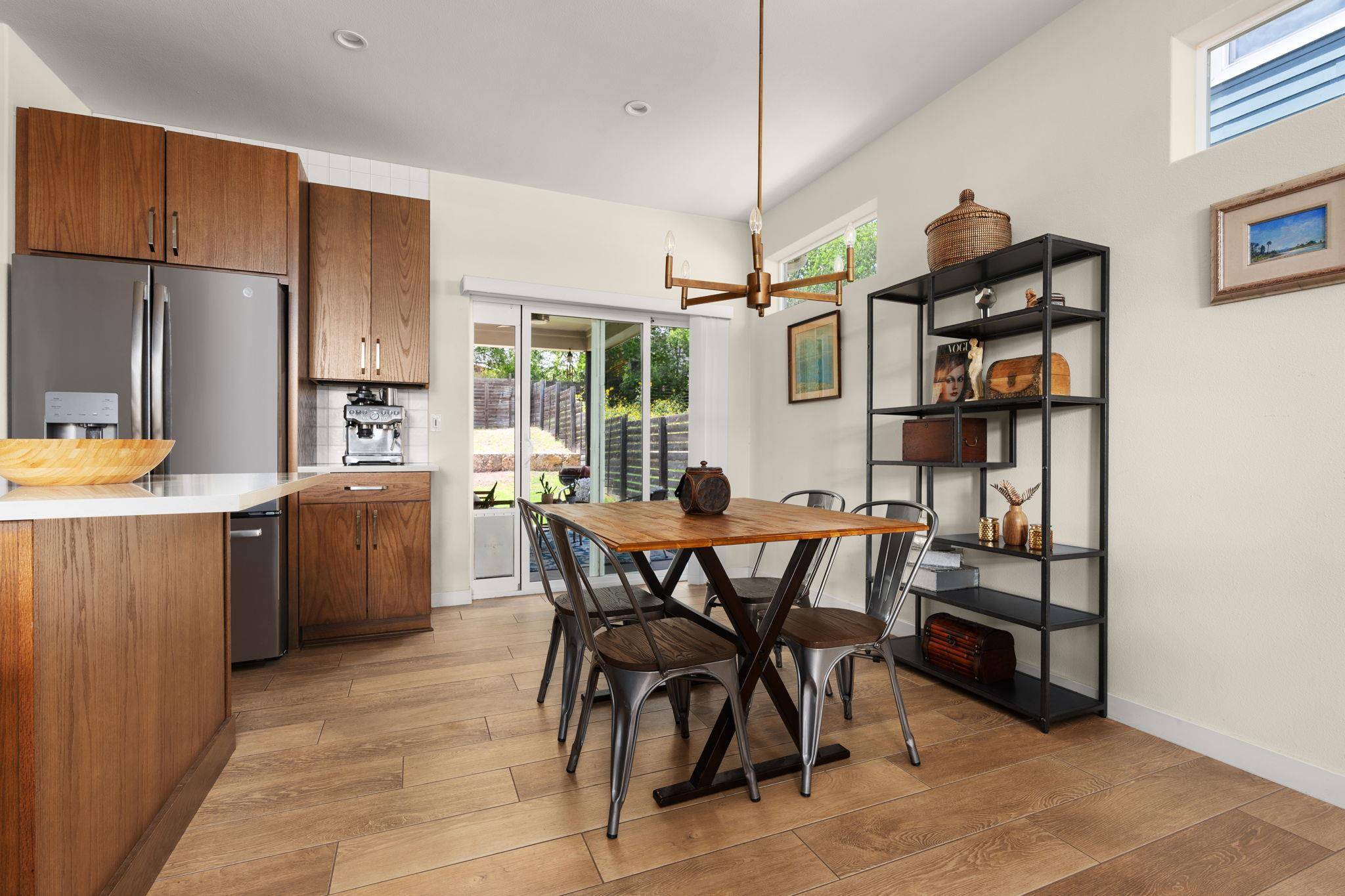 Austin, TX 78721,5112 Rob Scott ST